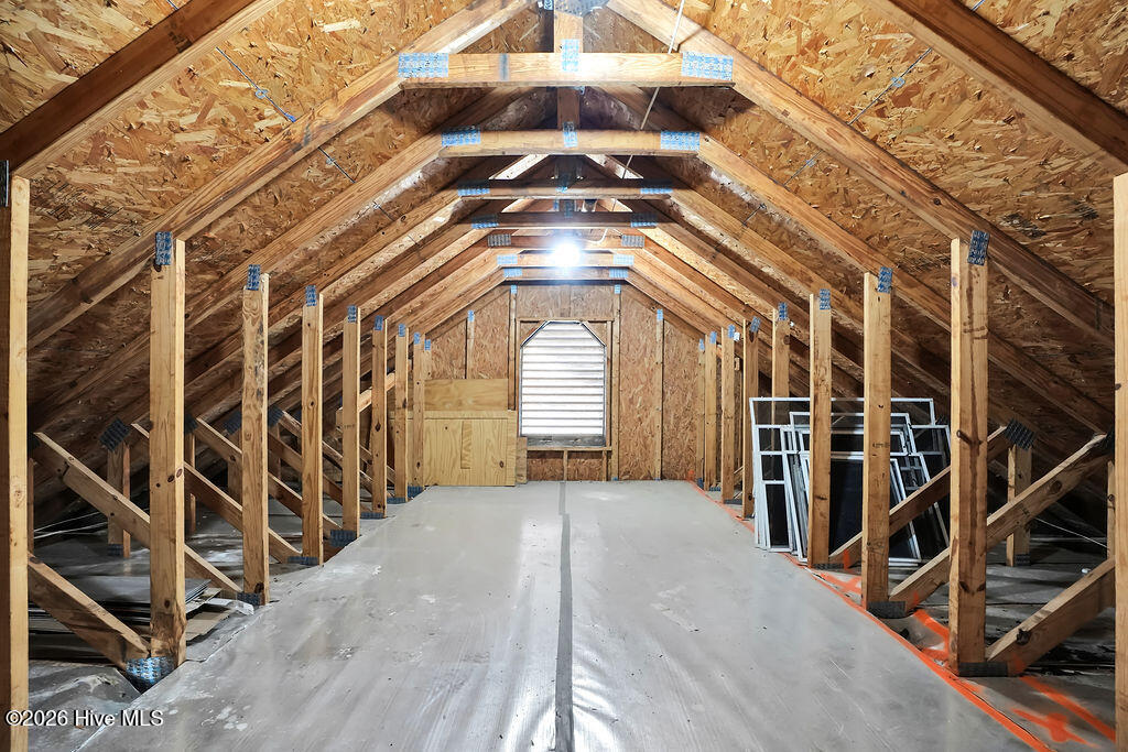 100567951 | Photo 31