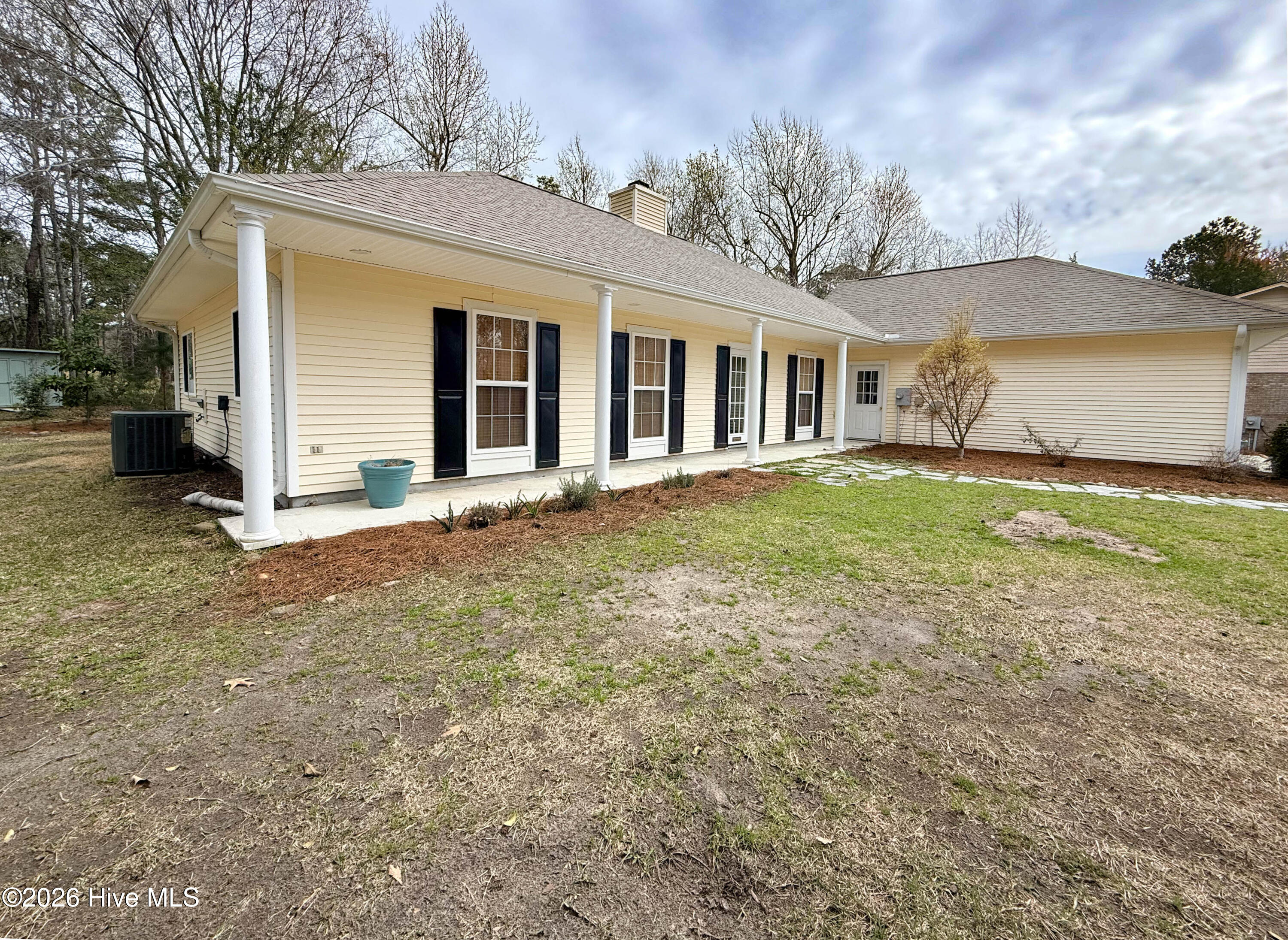 100562741 | Photo 51