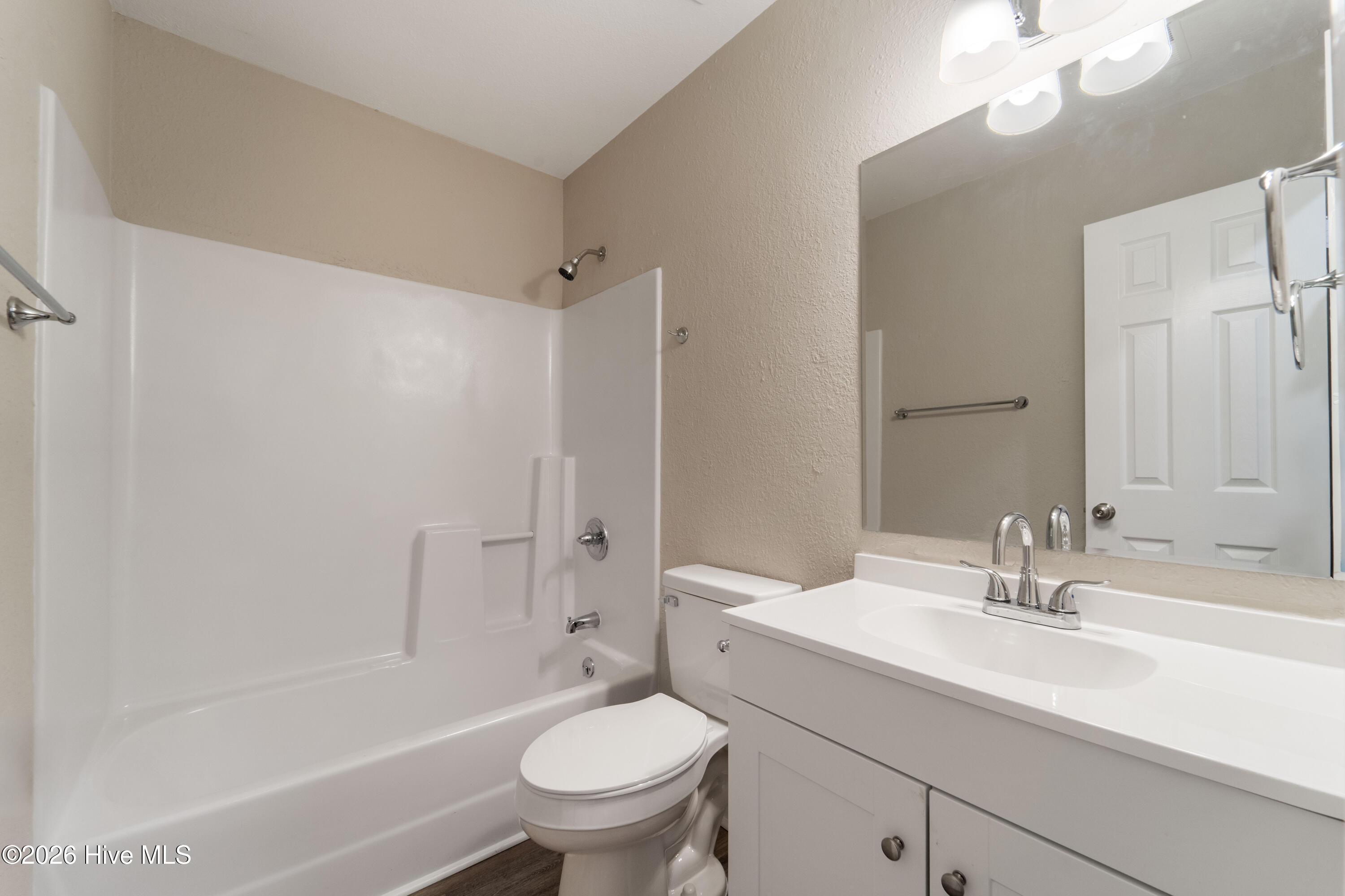 100558242 | Photo 20