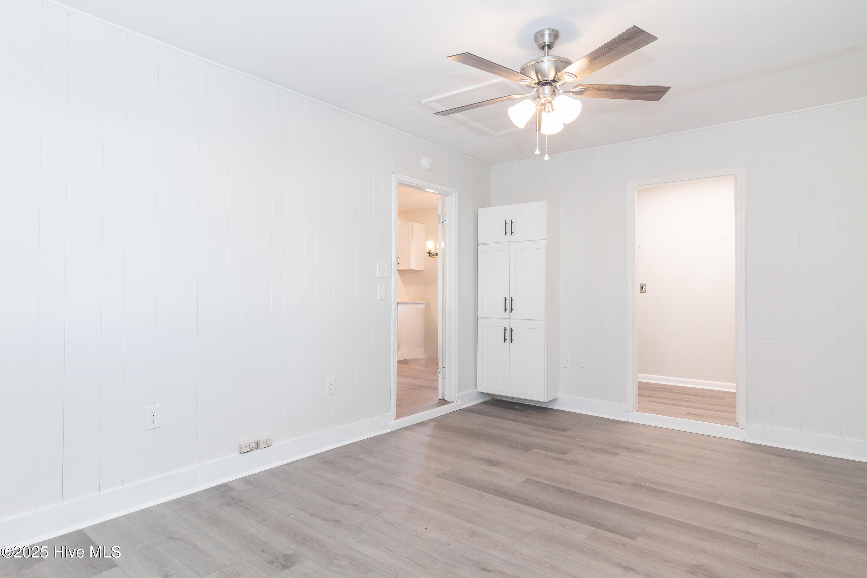 100541457 | Photo 27