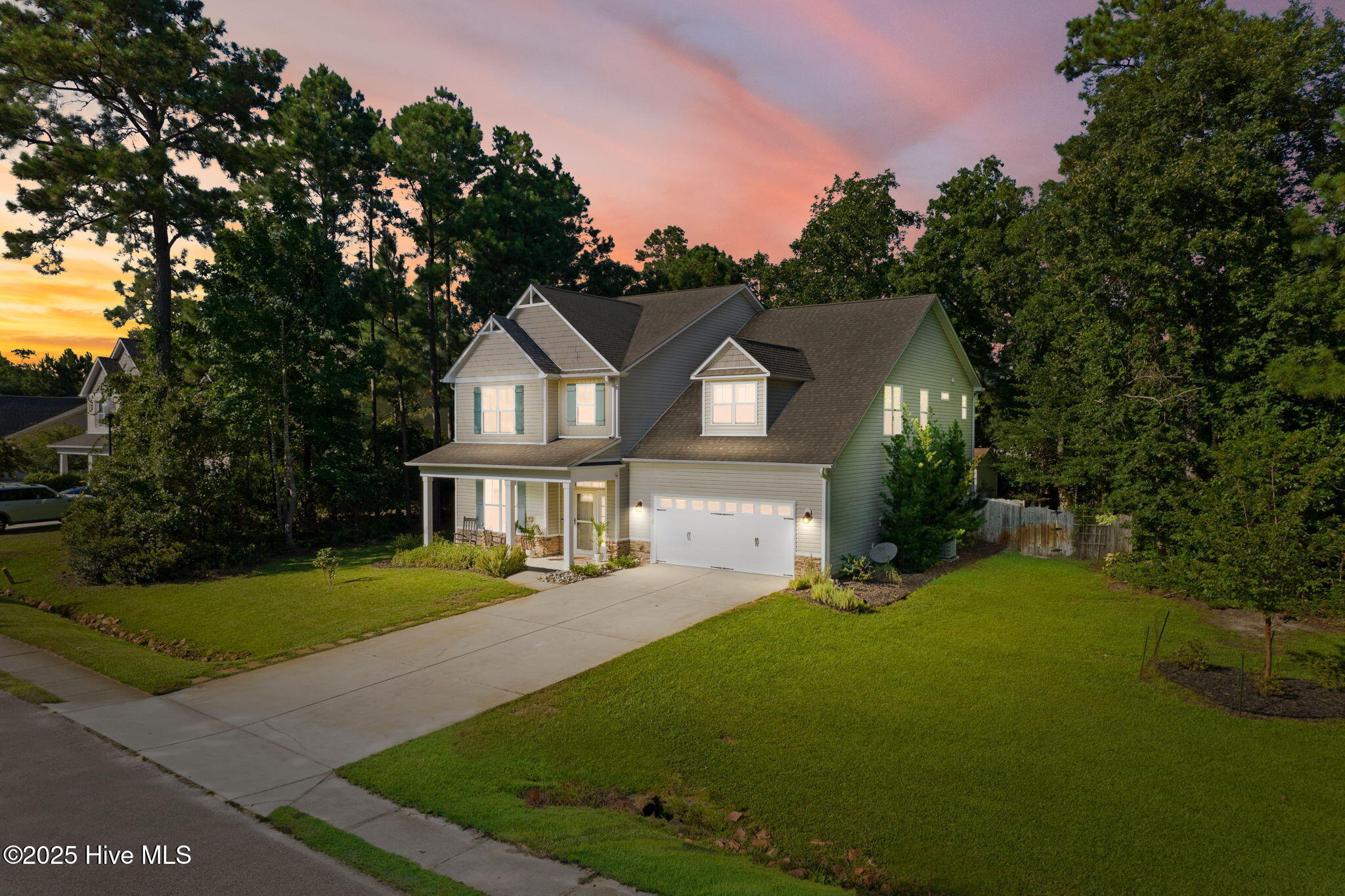 100521115 | Photo 52