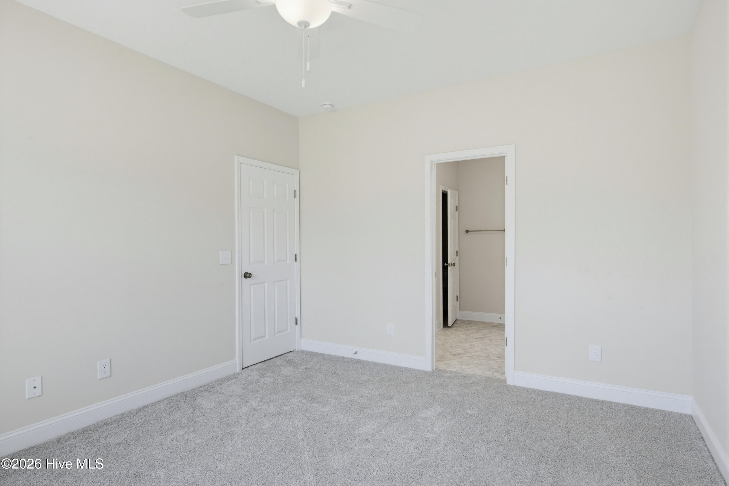 100567408 | Photo 12