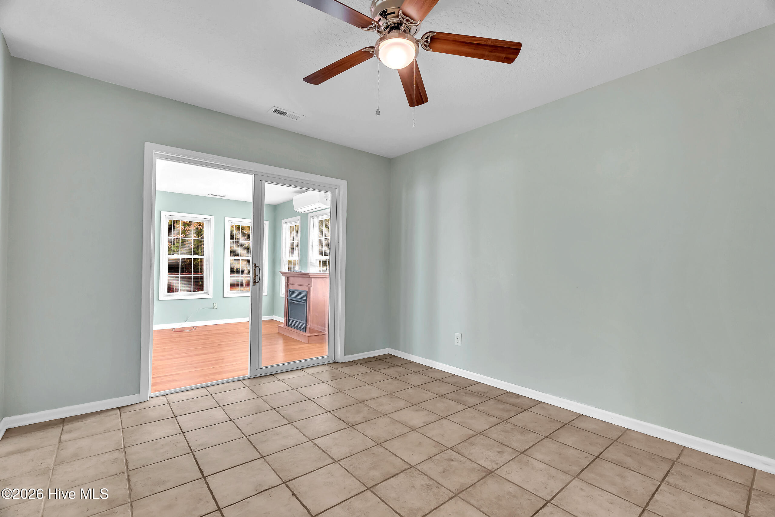 215 Winding Creek Way,Hubert