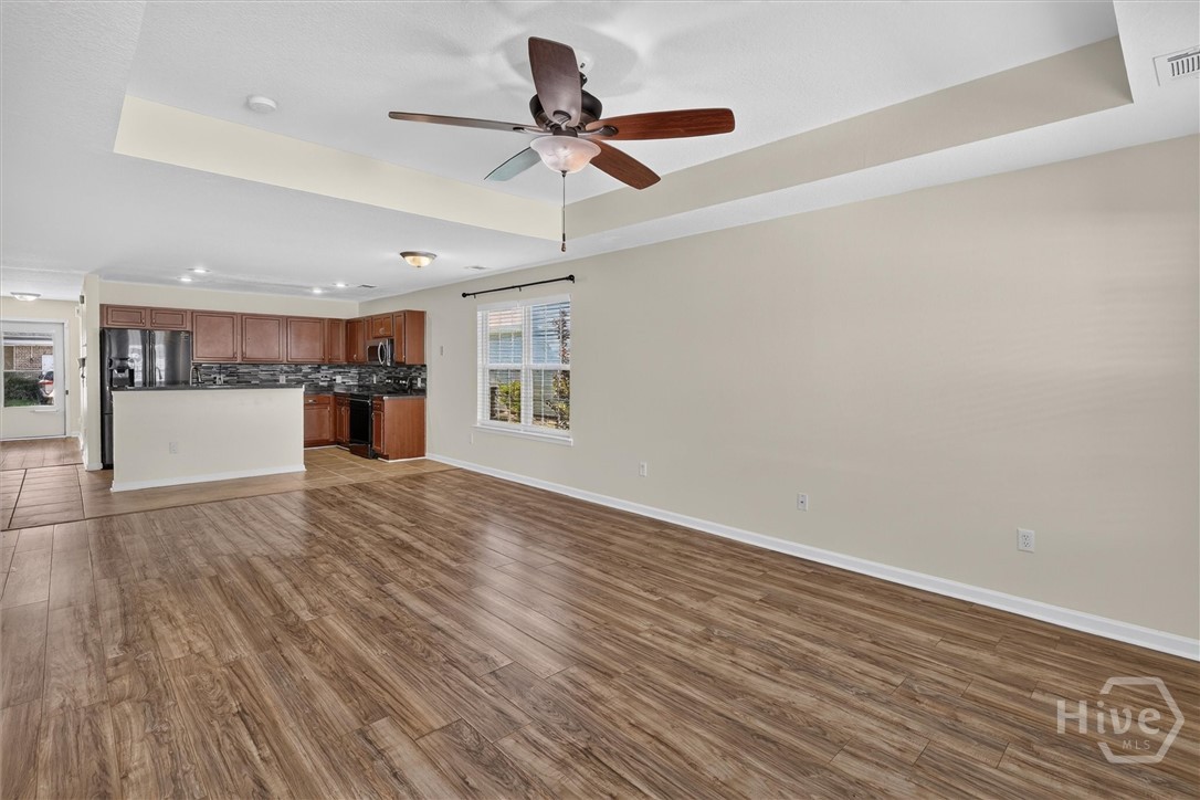 Living Room/ Dining Area