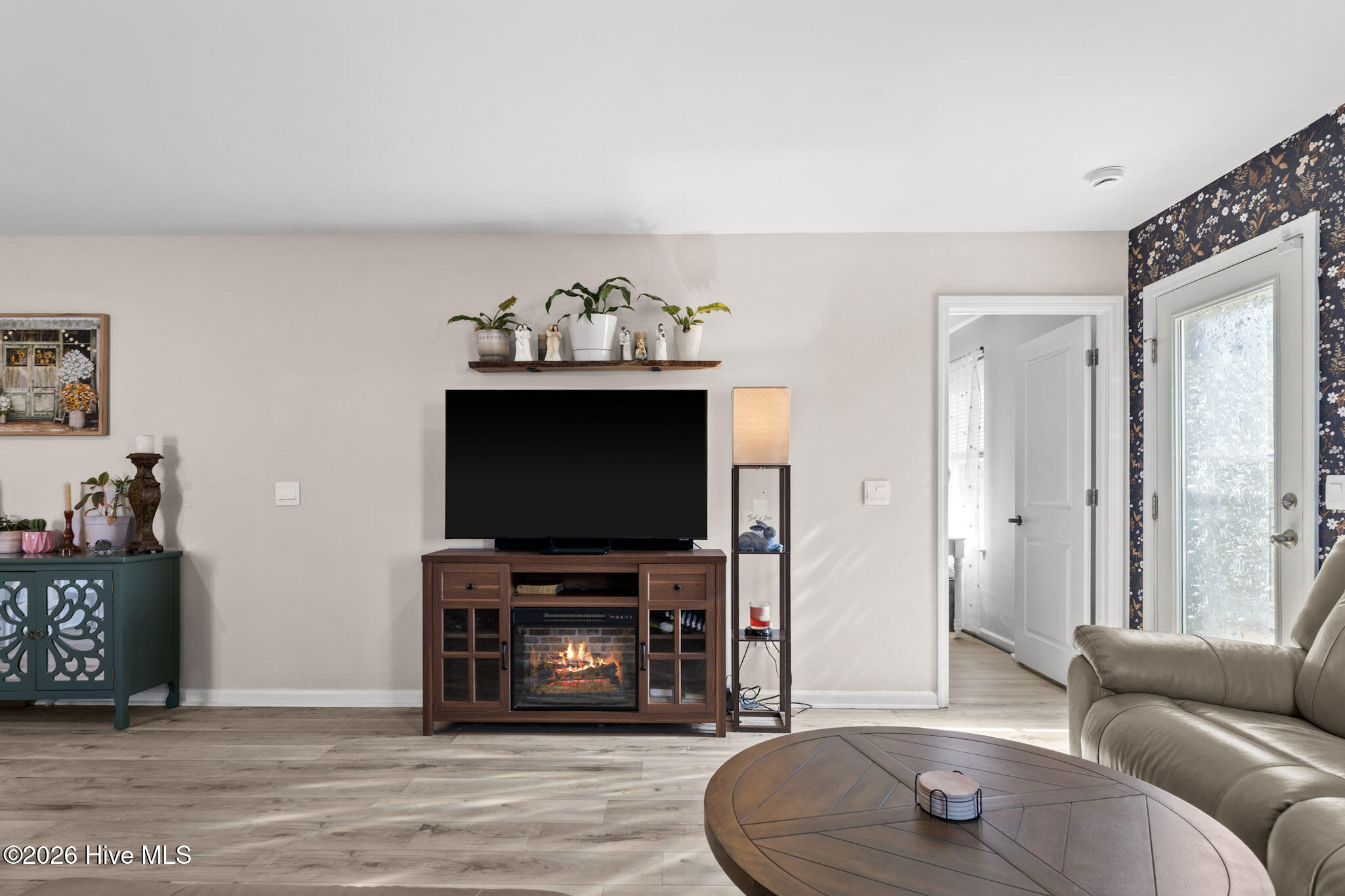 100566662 | Photo 55