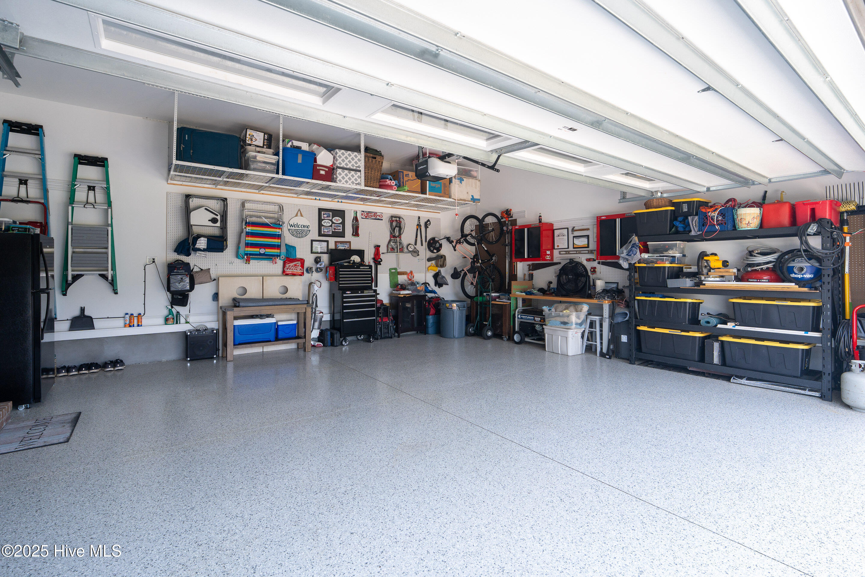 100526506 | Photo 43