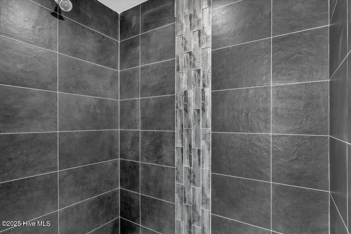 100495724 | Photo 44