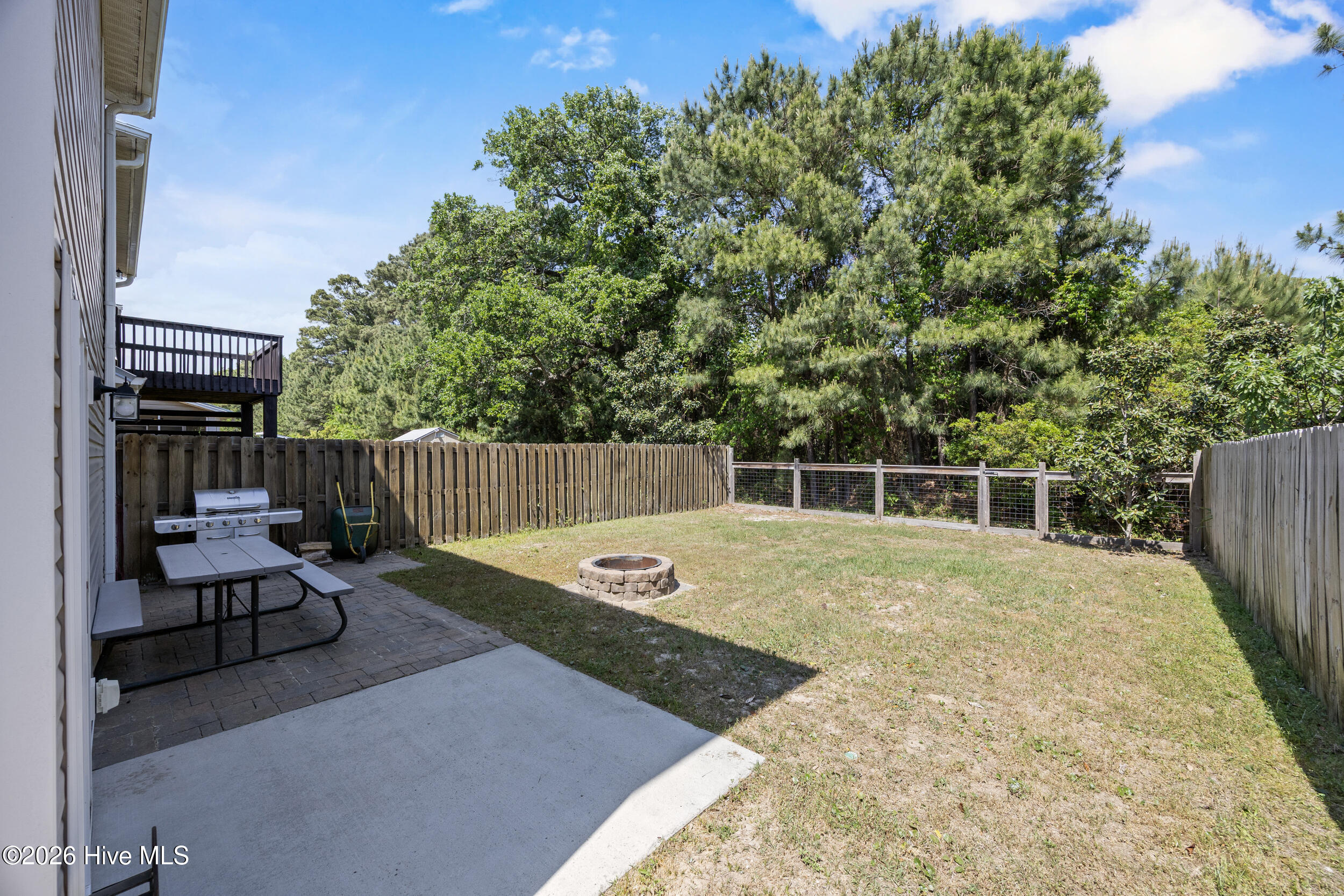 100569653 | Photo 32