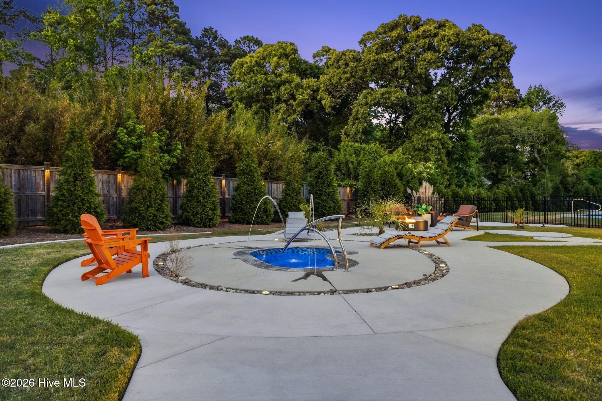 100569019 | Photo 72