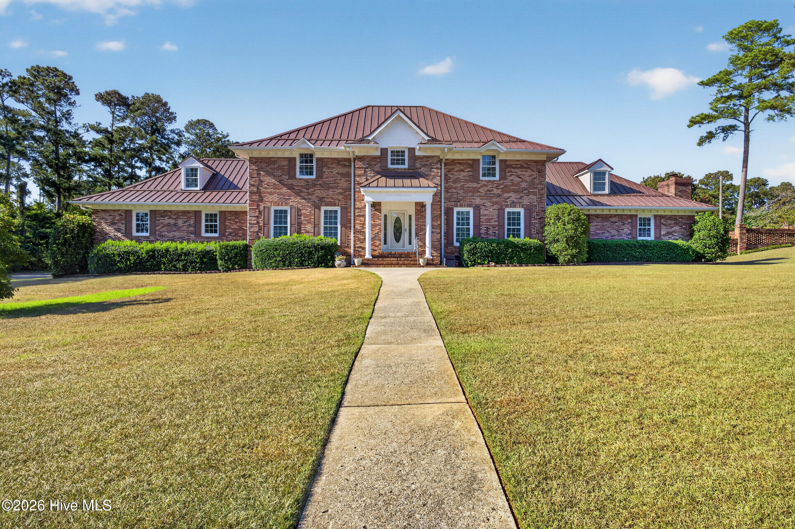 Photo 2 of Single family home for sale at 10 Fox Crk Dr, North Augusta, SC 29860 | MLS# 98252166 | Listing updated on 2026-09-30