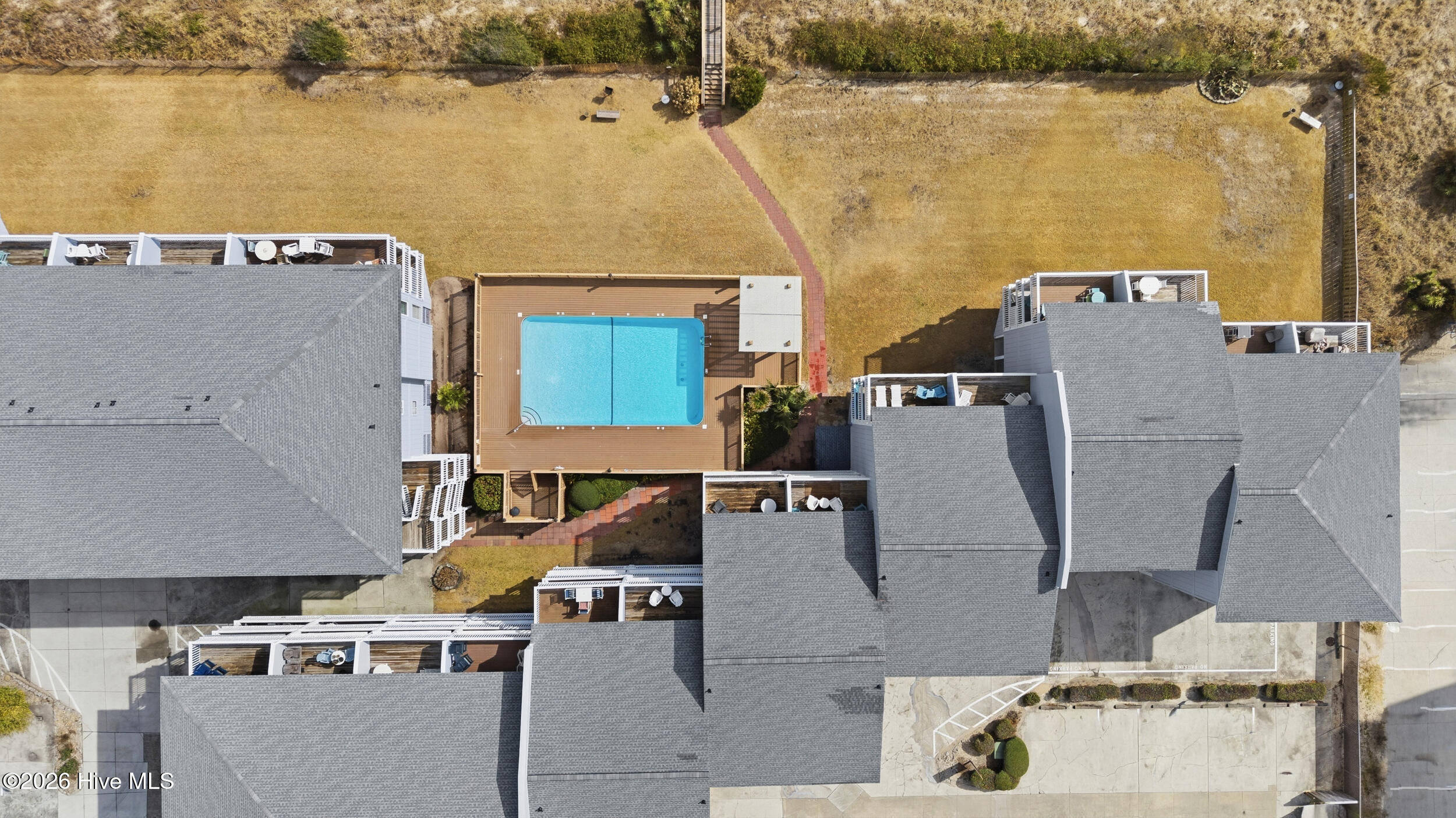 100557486 | Photo 31