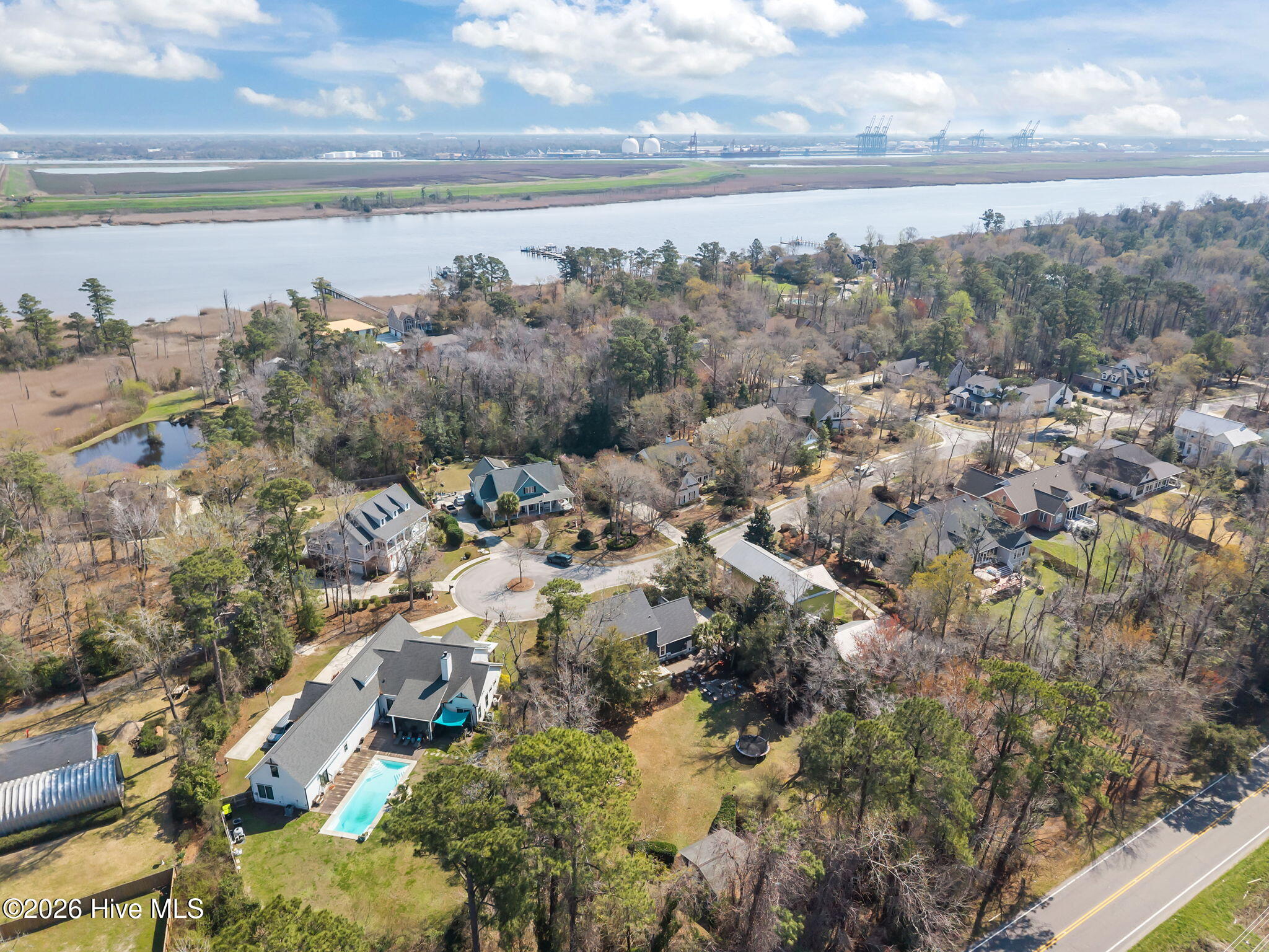 100558243 | Photo 68