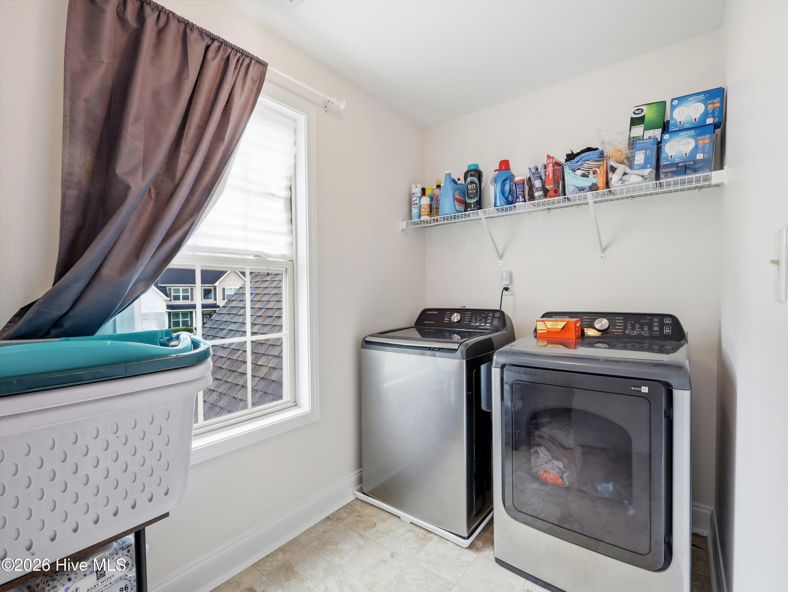 200 Wedgefield Circle,Maple Hill