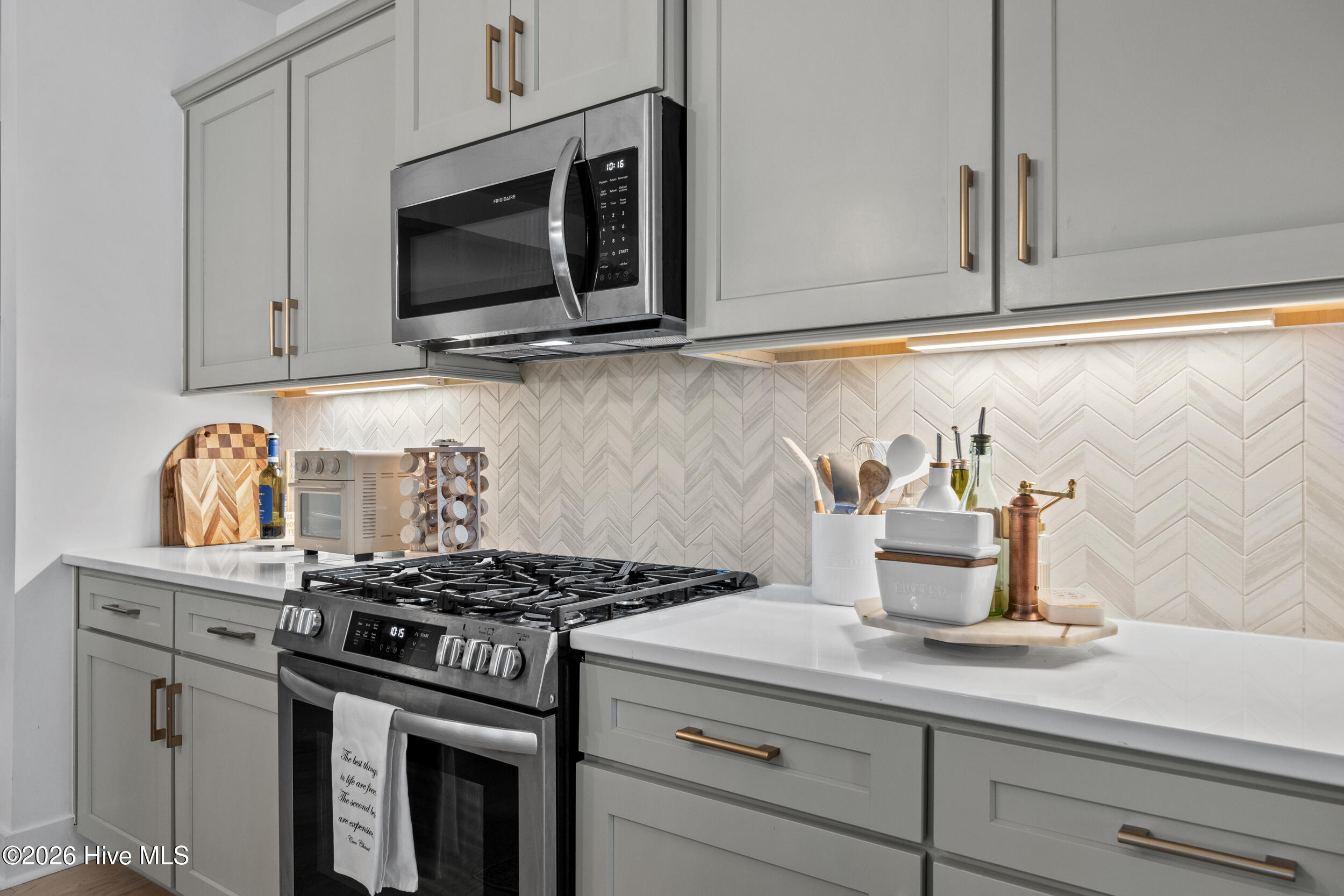 100551783 | Photo 15