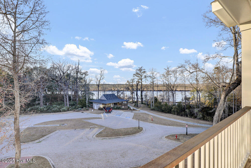 100547511 | Photo 40