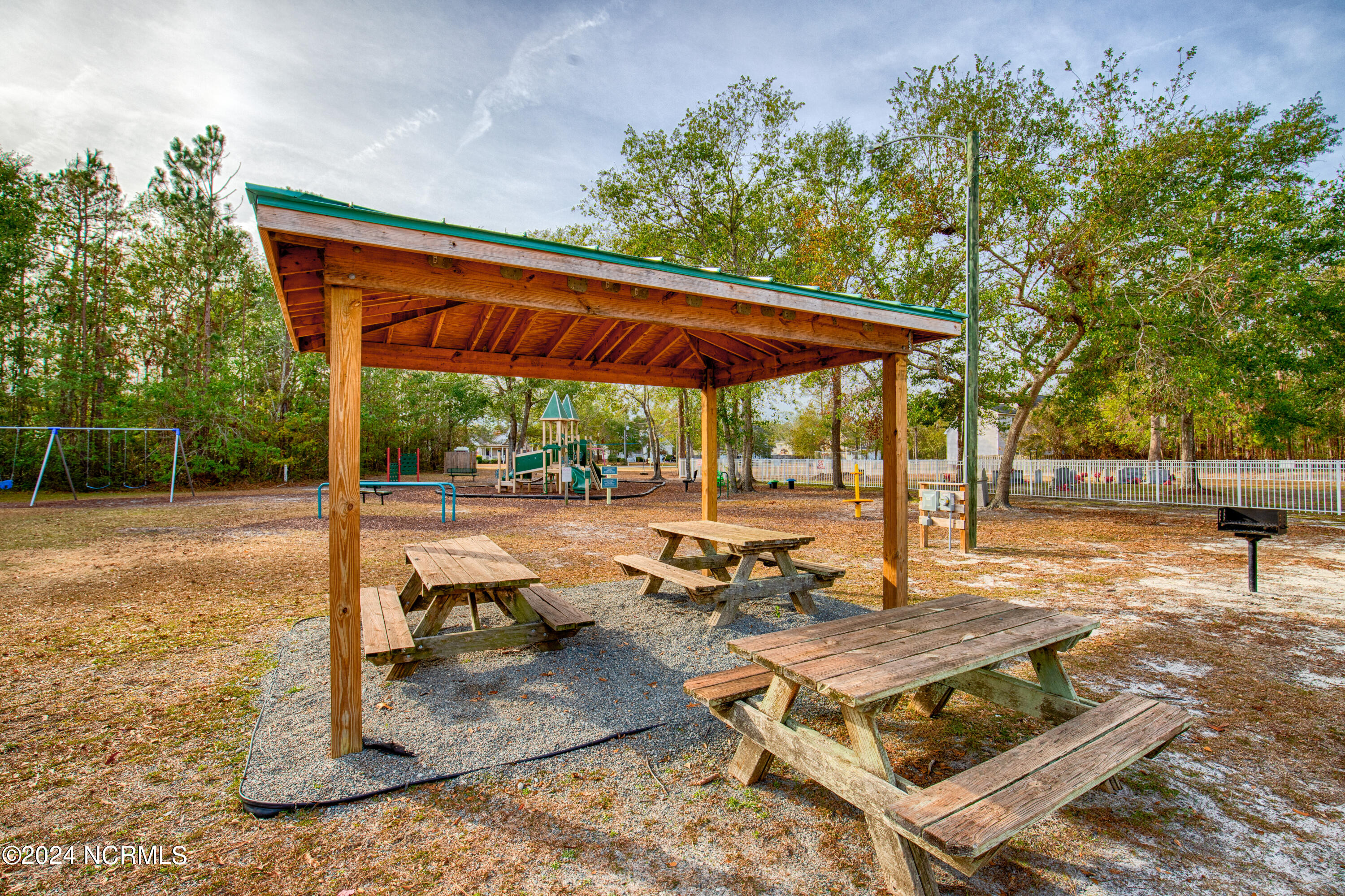 100559086 | Photo 54