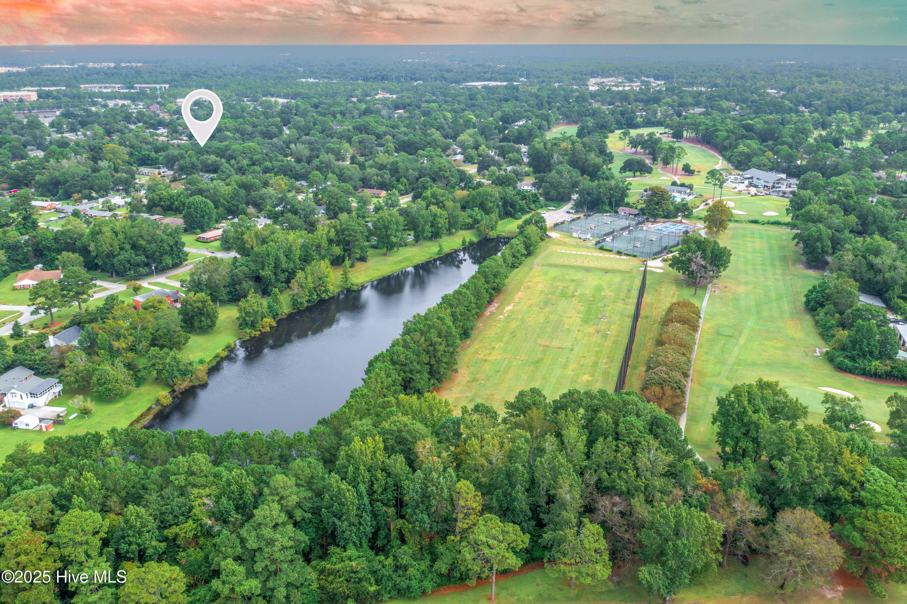 100549318 | Photo 36