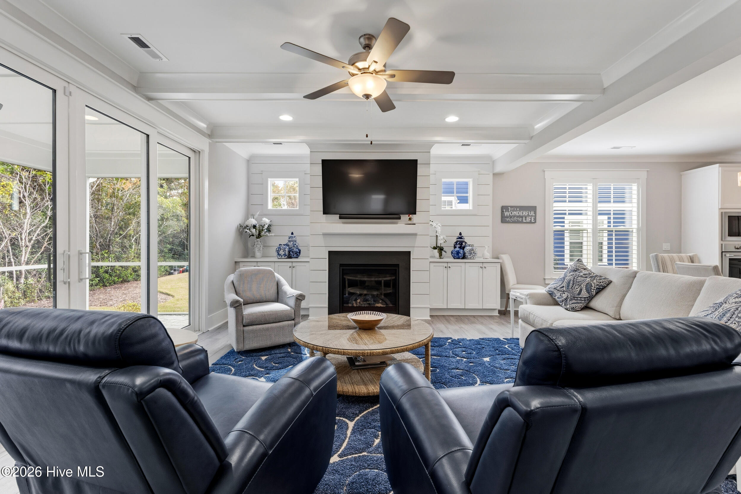 100560170 | Photo 14