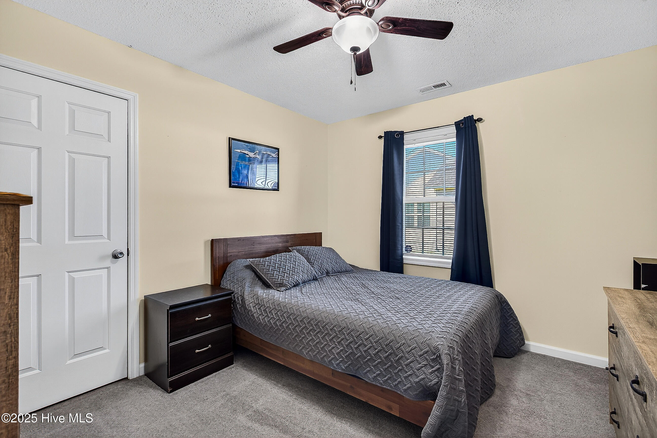 100541753 | Photo 17