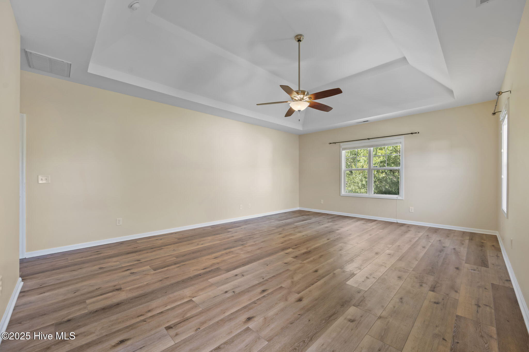 100538914 | Photo 12