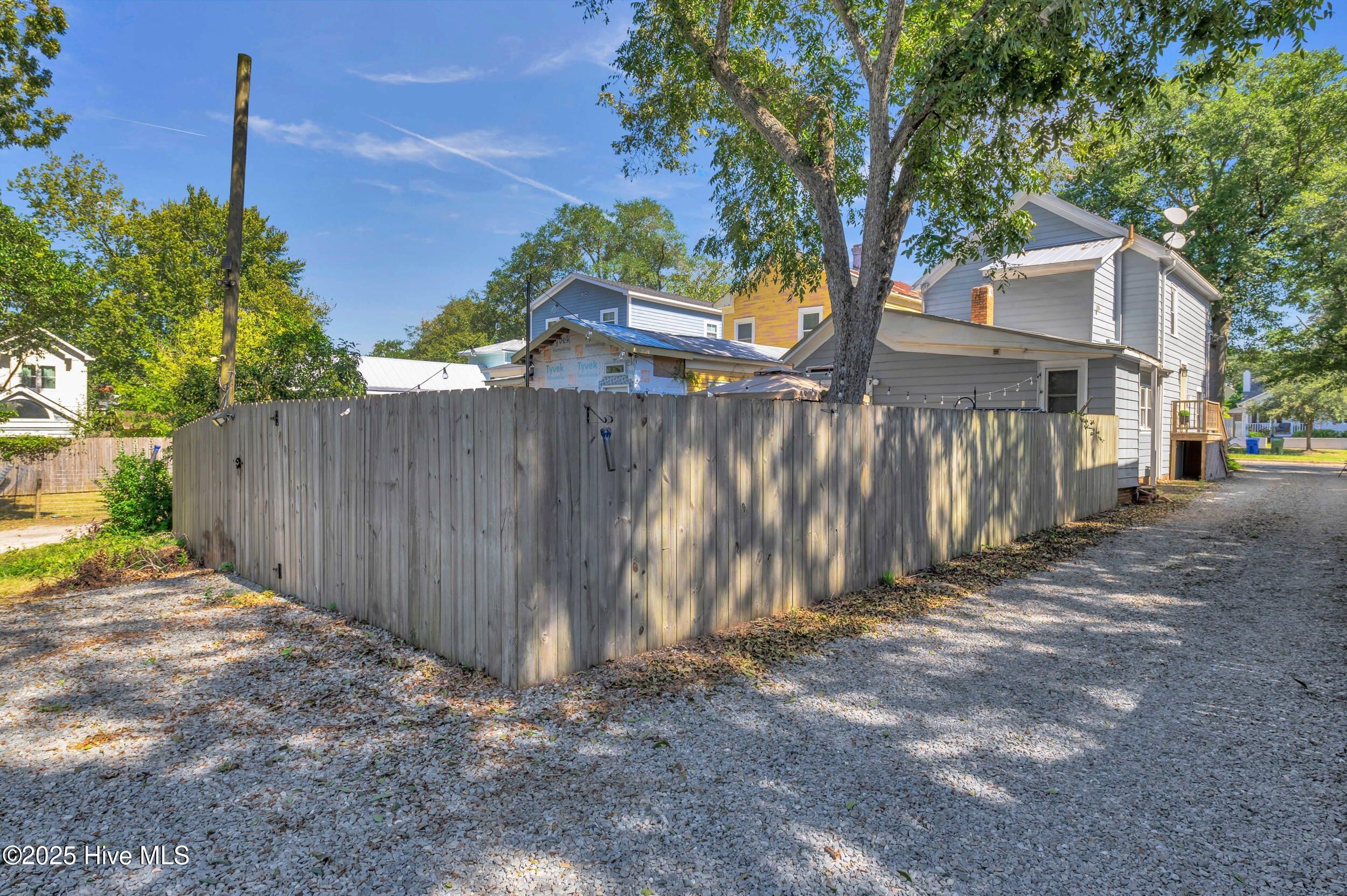 100542379 | Photo 59