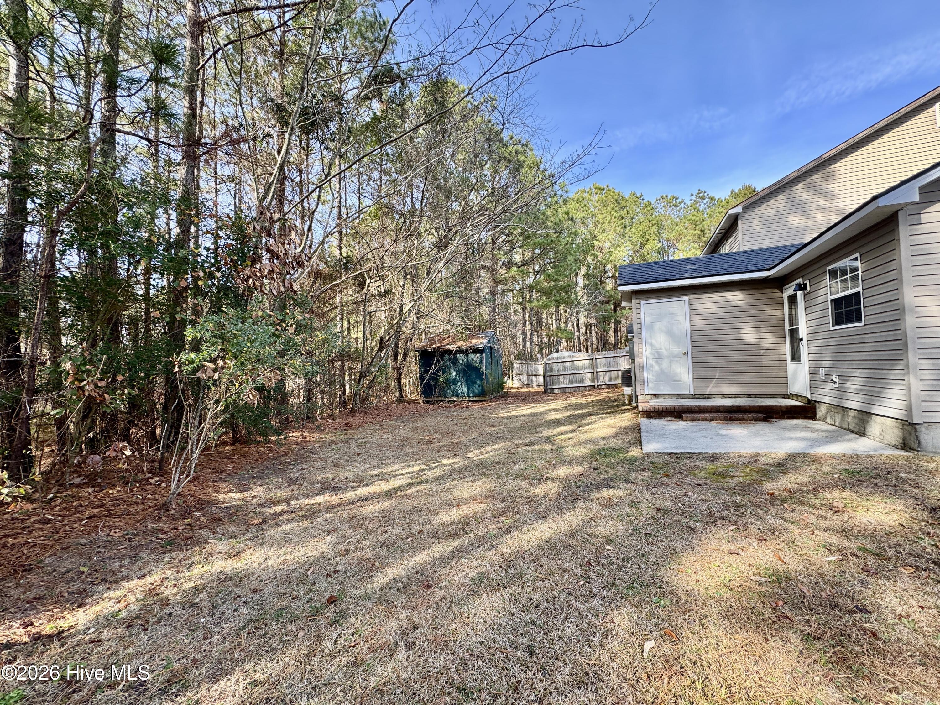 100548183 | Photo 14