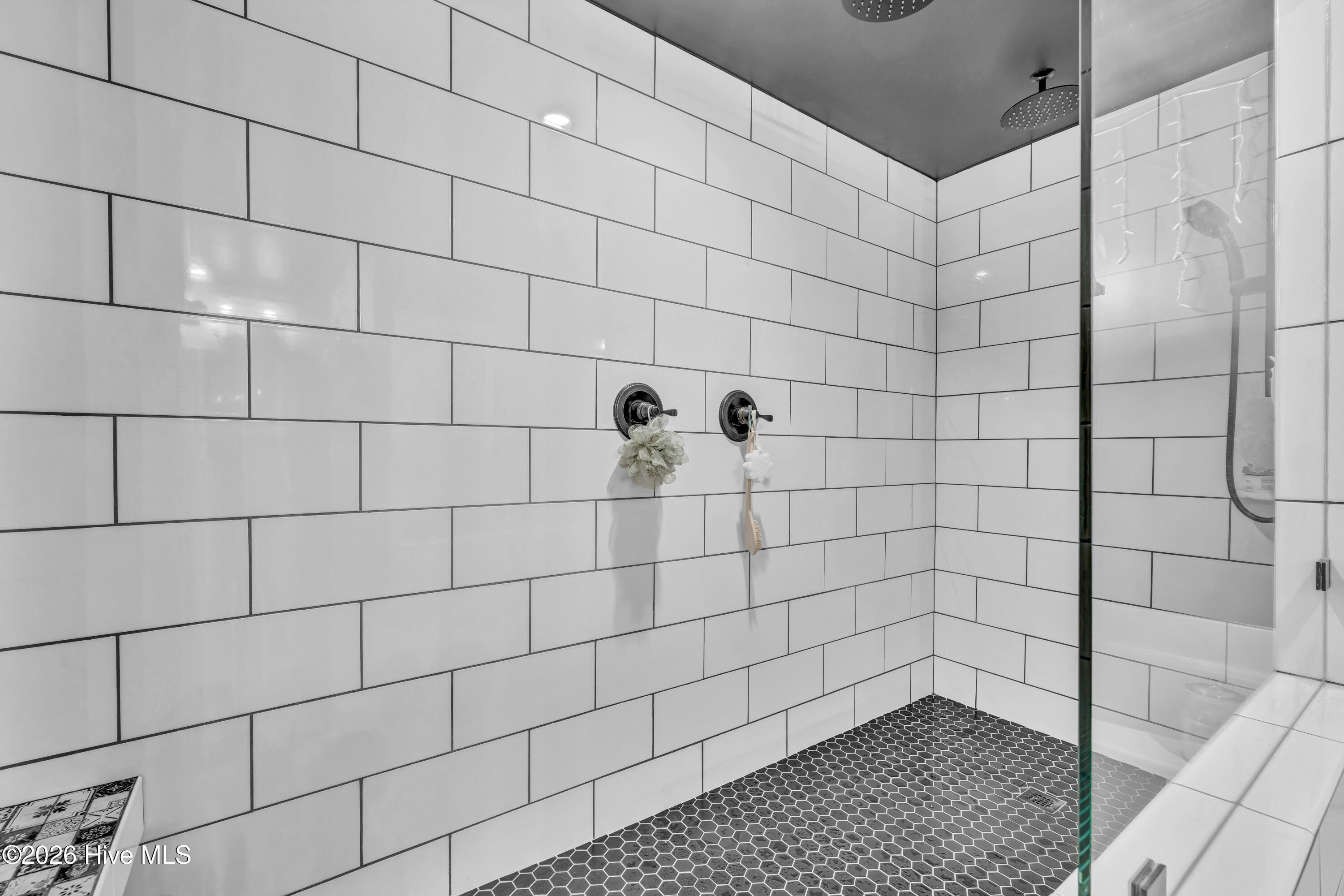 100551706 | Photo 21