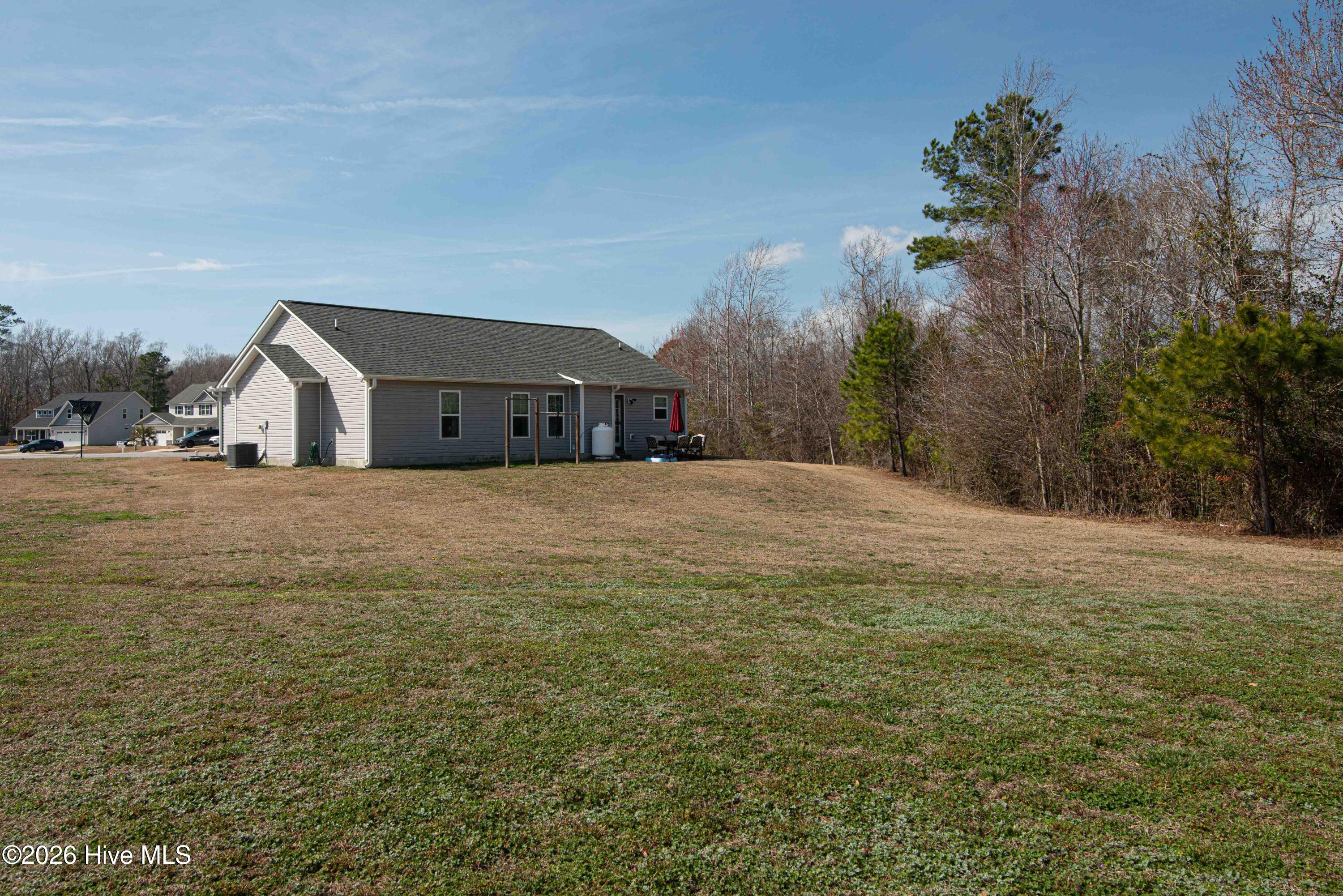 100558527 | Photo 35