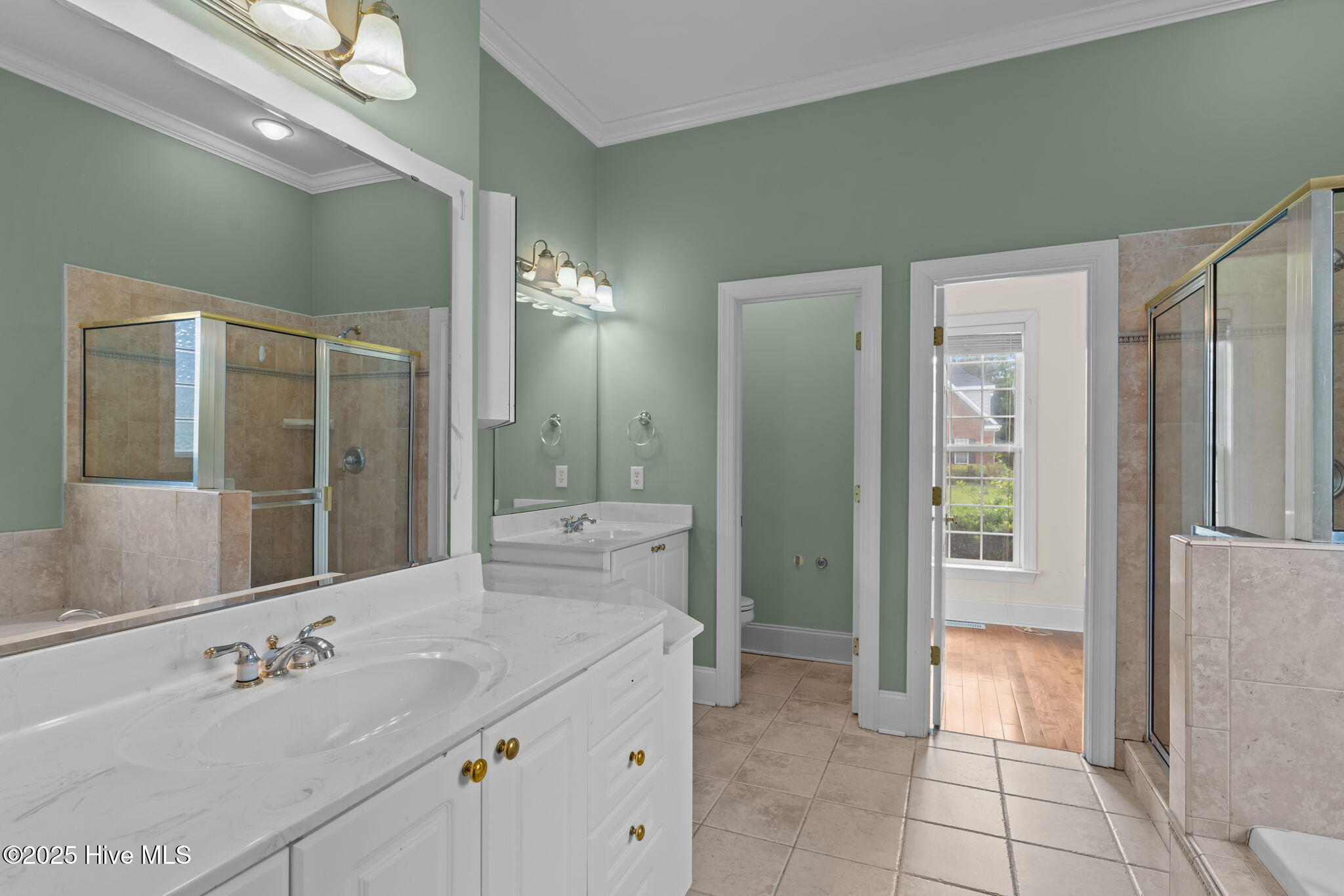 100538095 | Photo 17