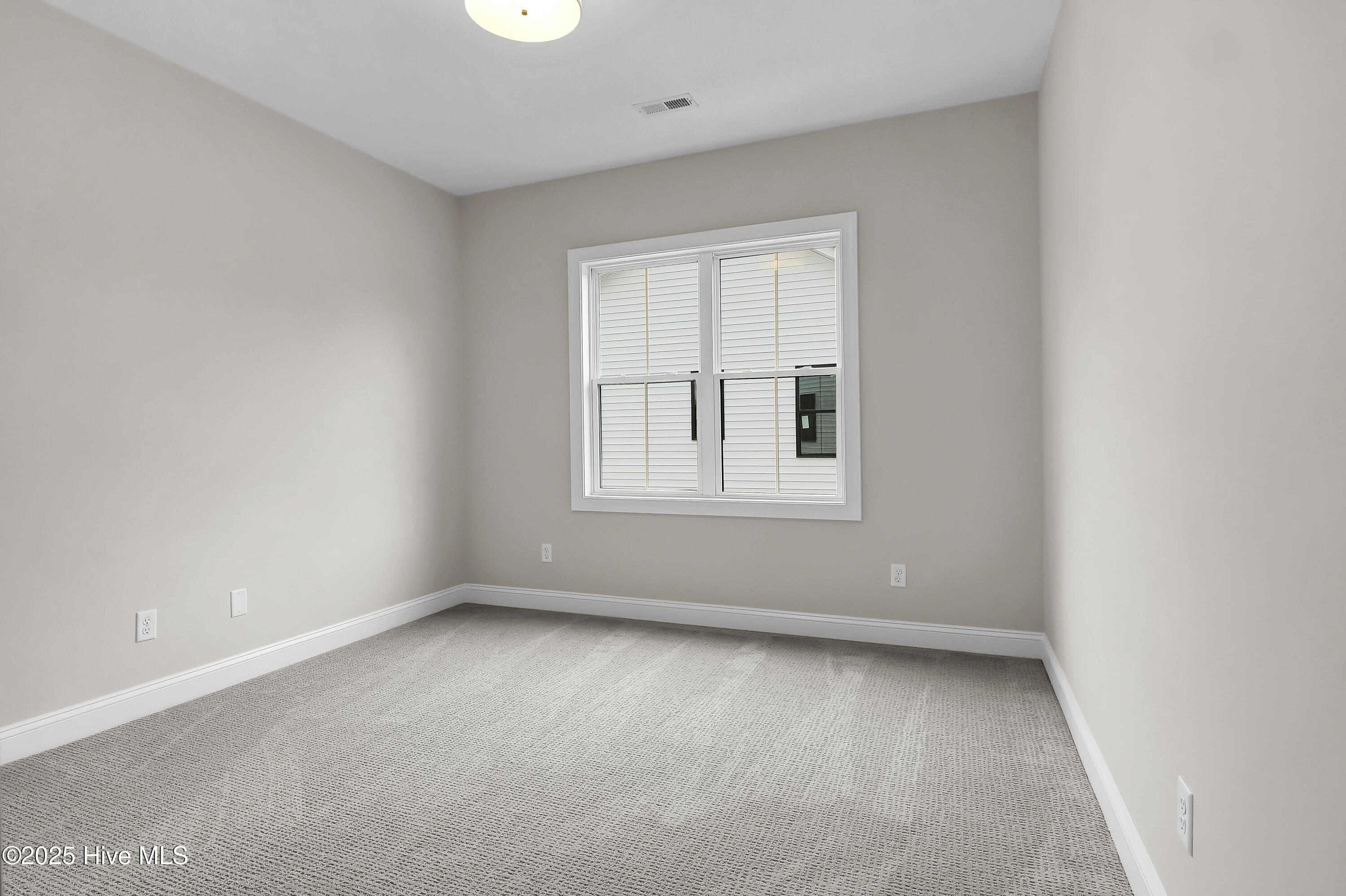 100515228 | Photo 27