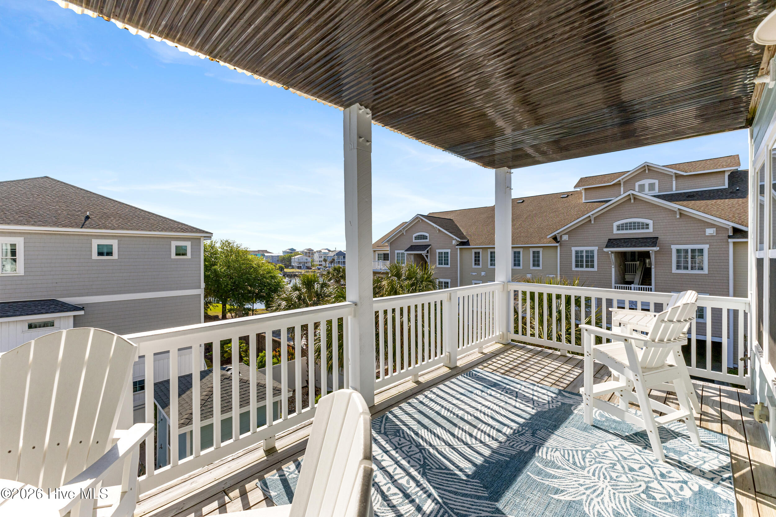 100567123 | Photo 17