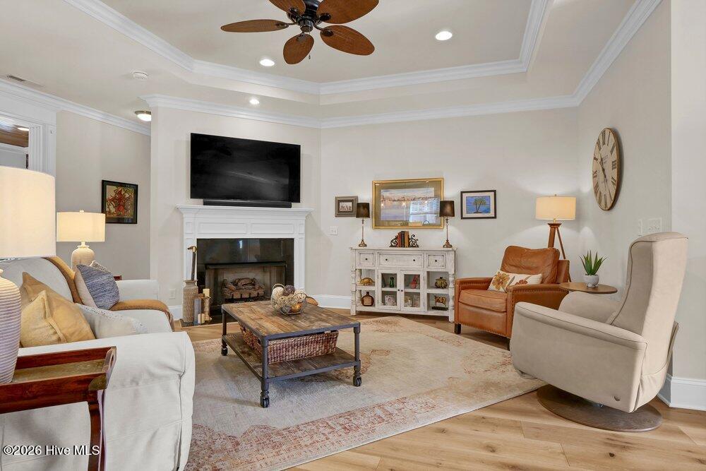 100550576 | Photo 11