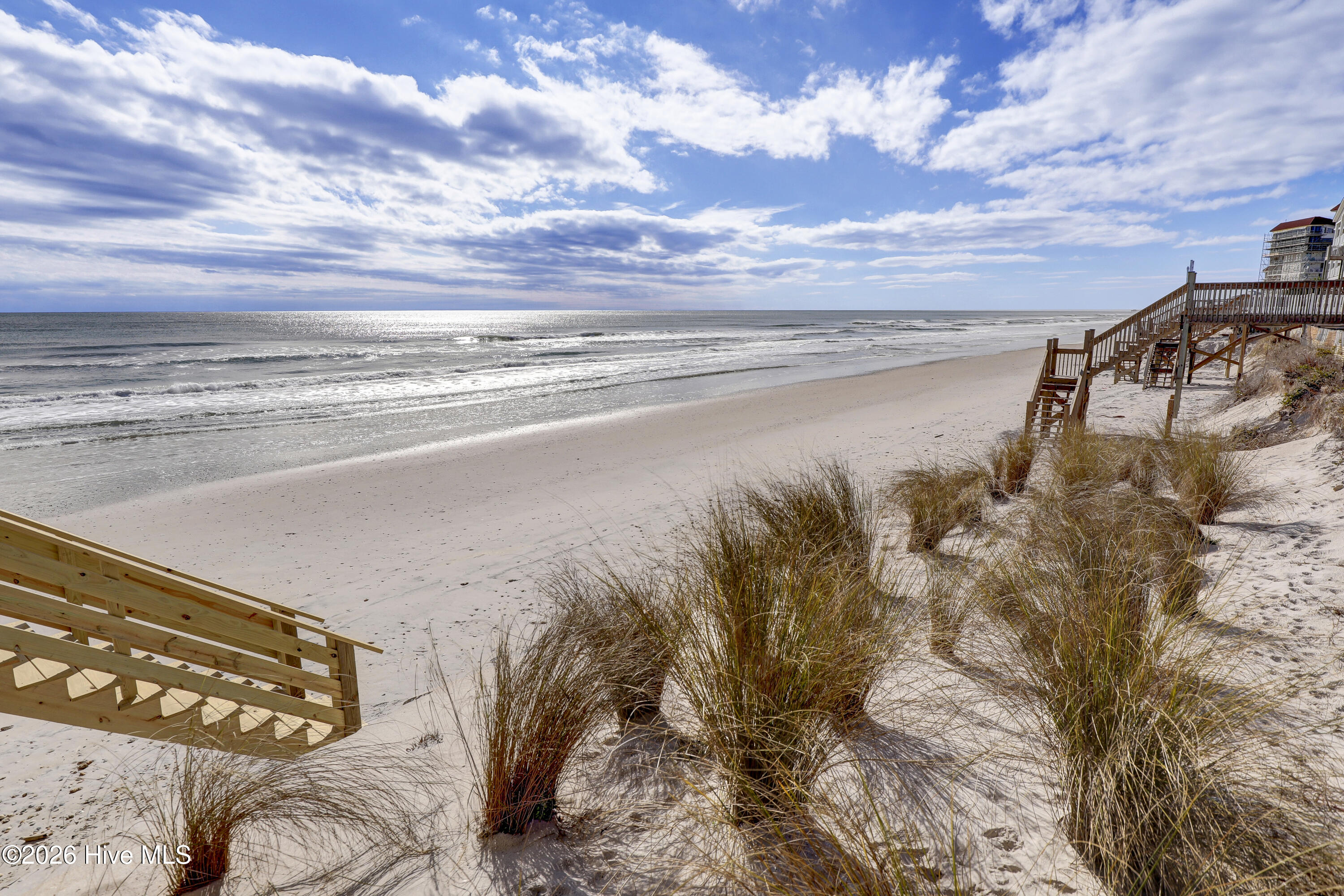 100551936 | Photo 10