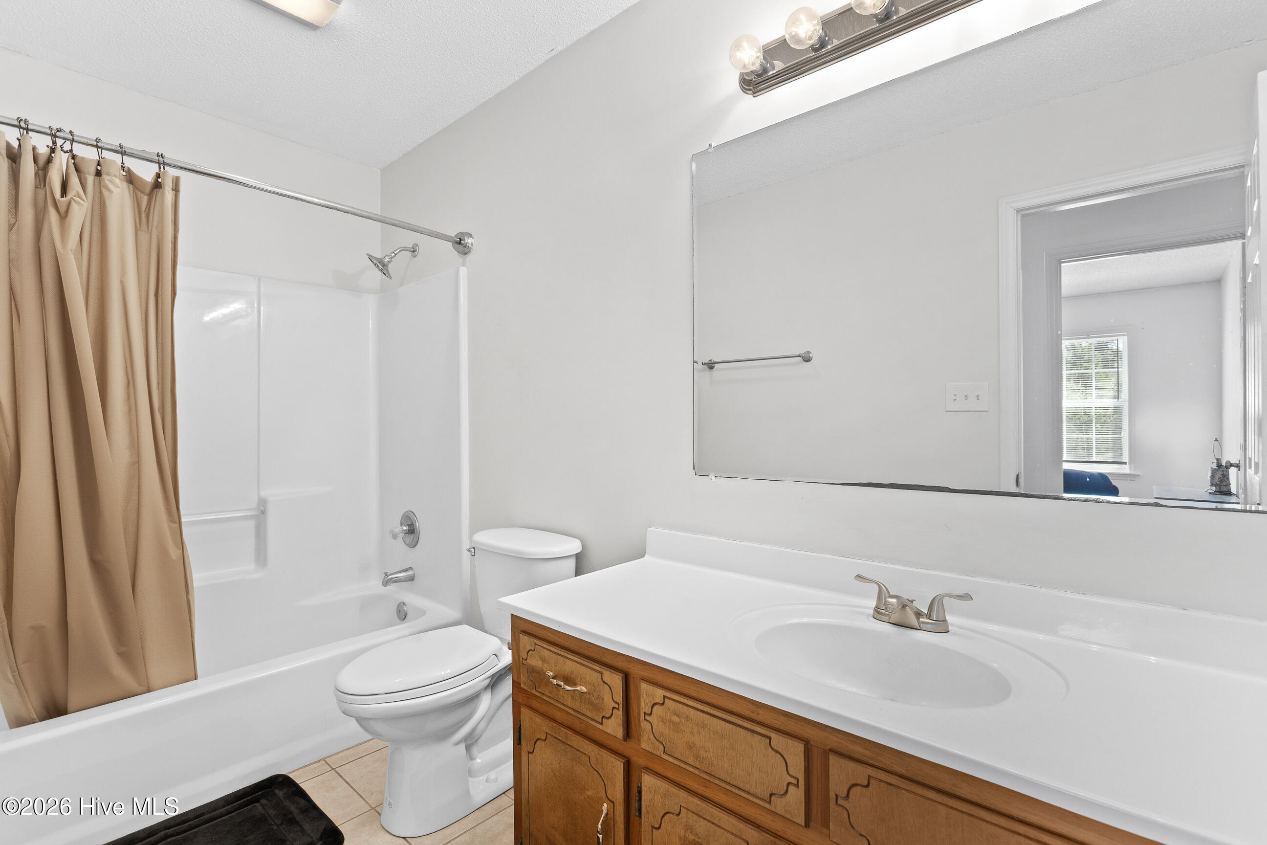 100565409 | Photo 20