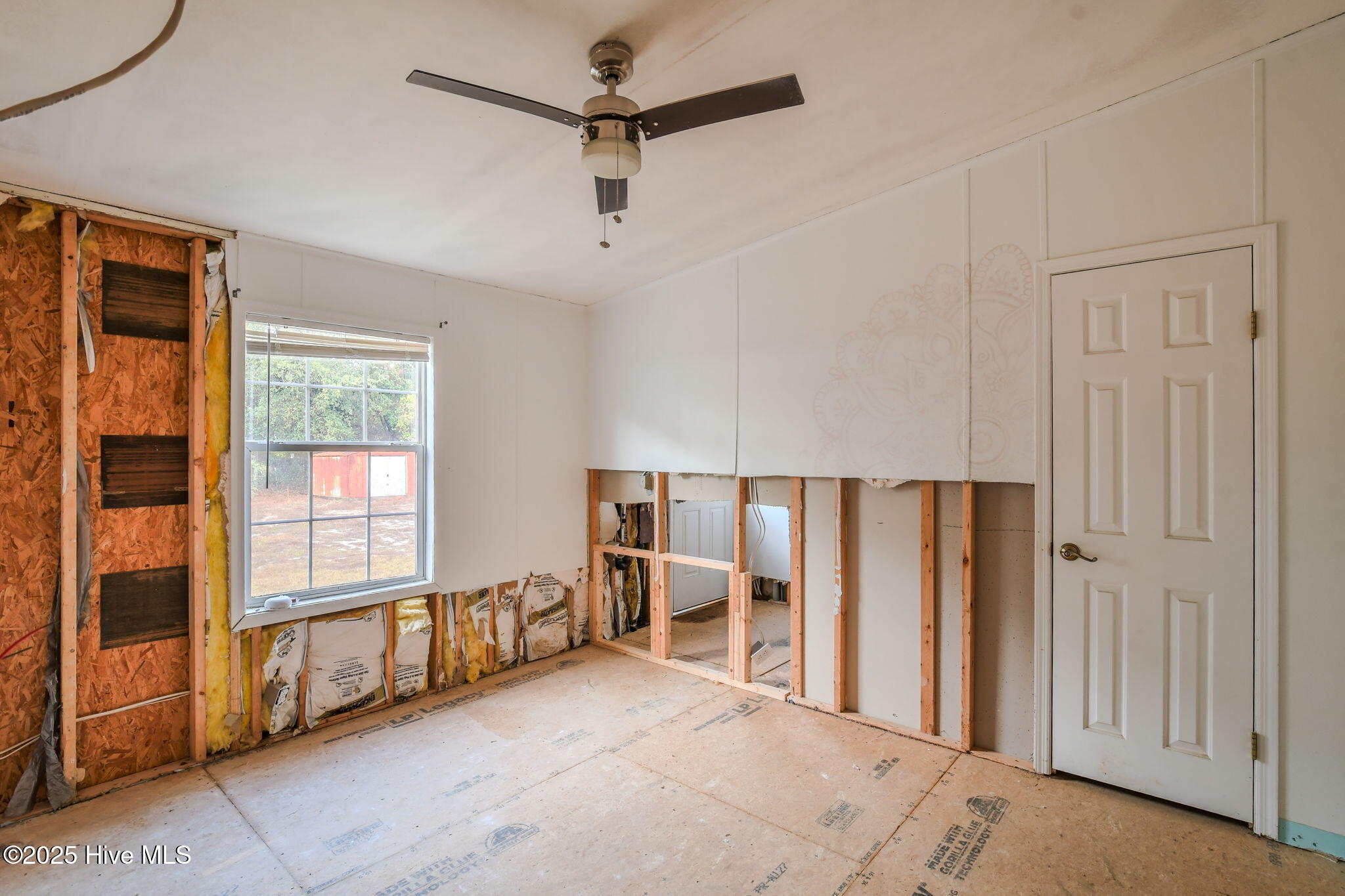 100545513 | Photo 22