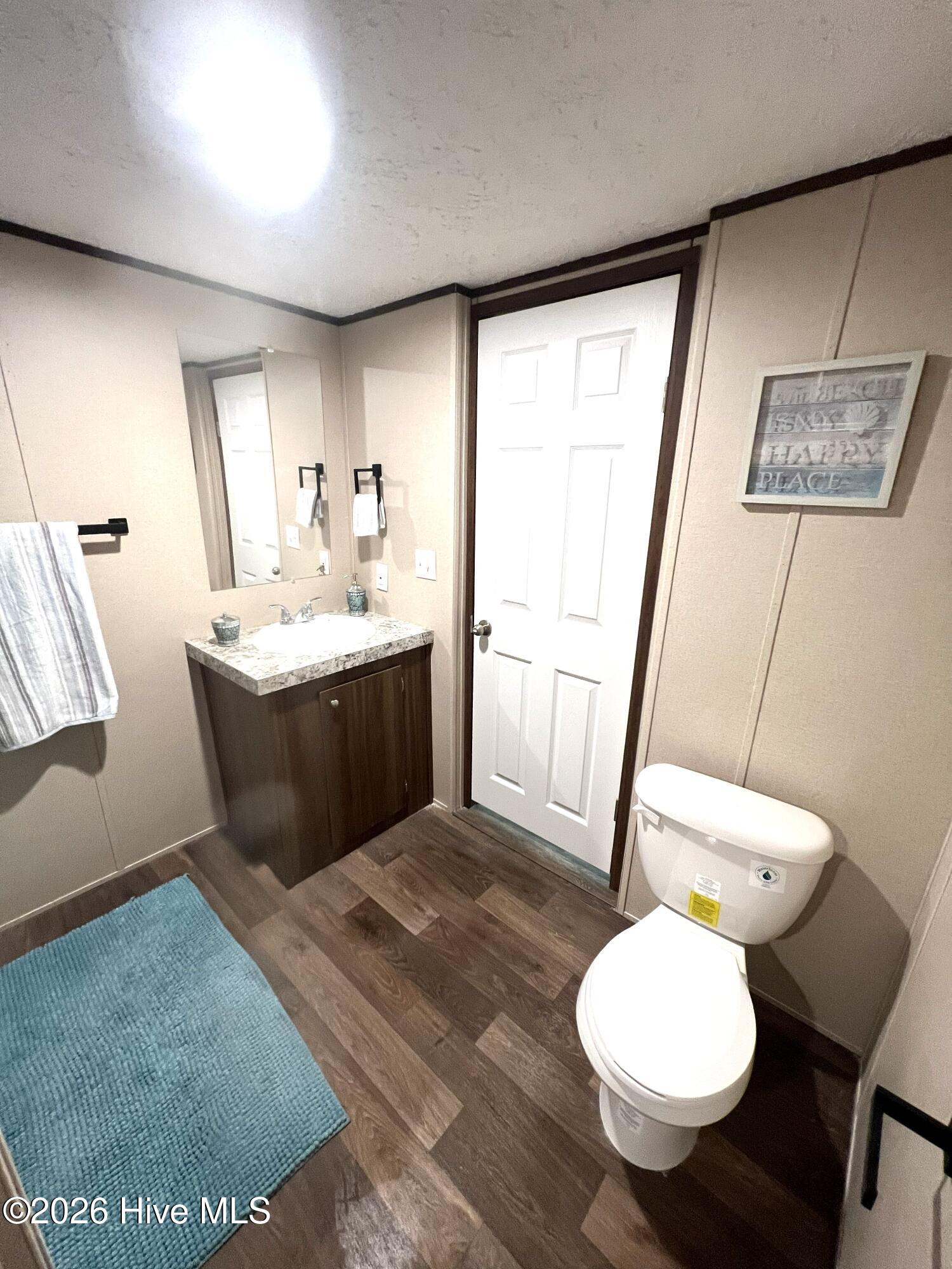 100563210 | Photo 17