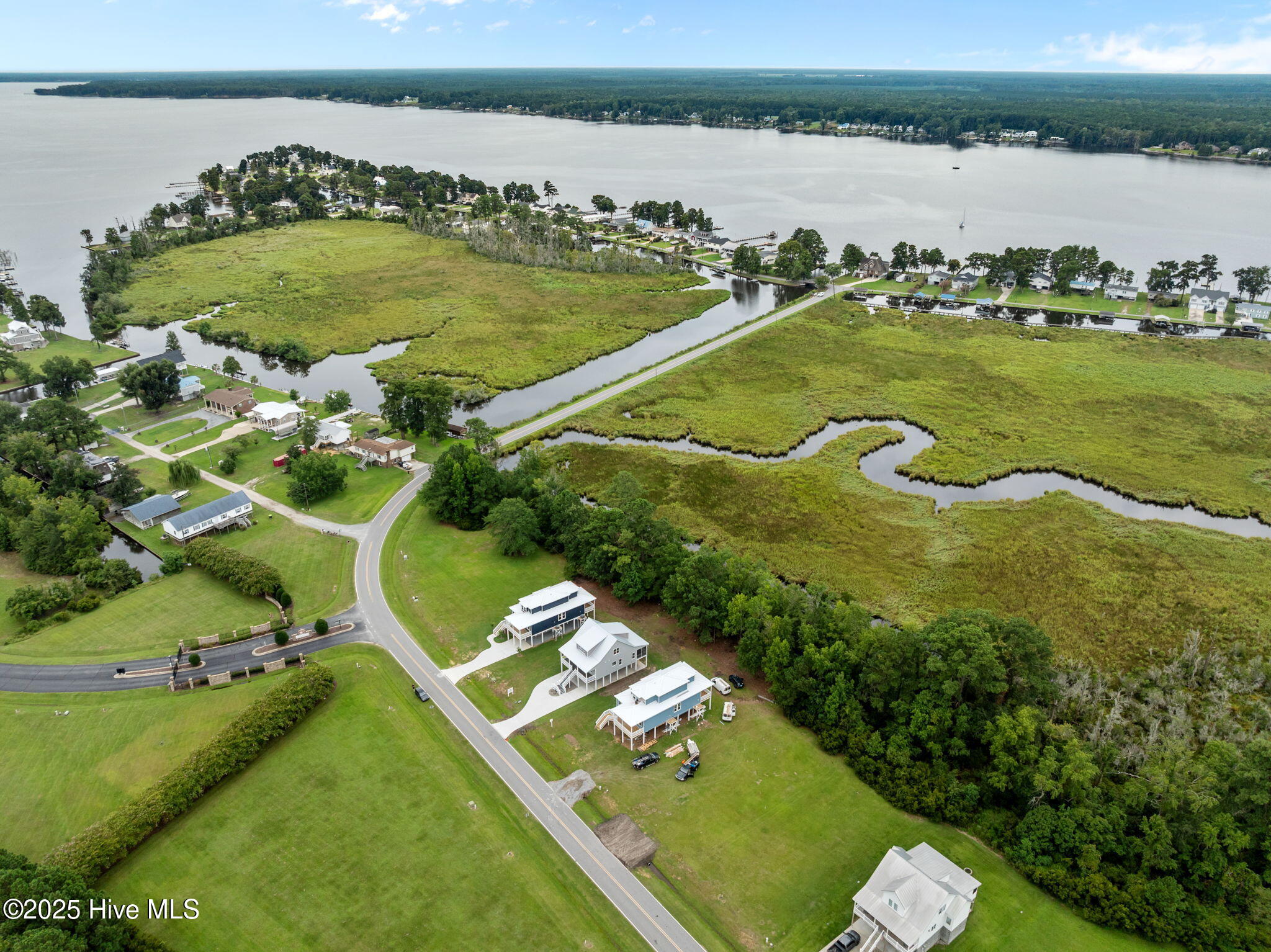 Homes for sale in Chocowinity, NC | 3204 Whichards Beach Rd, Chocowinity, NC 27817 | MLS# 100525489