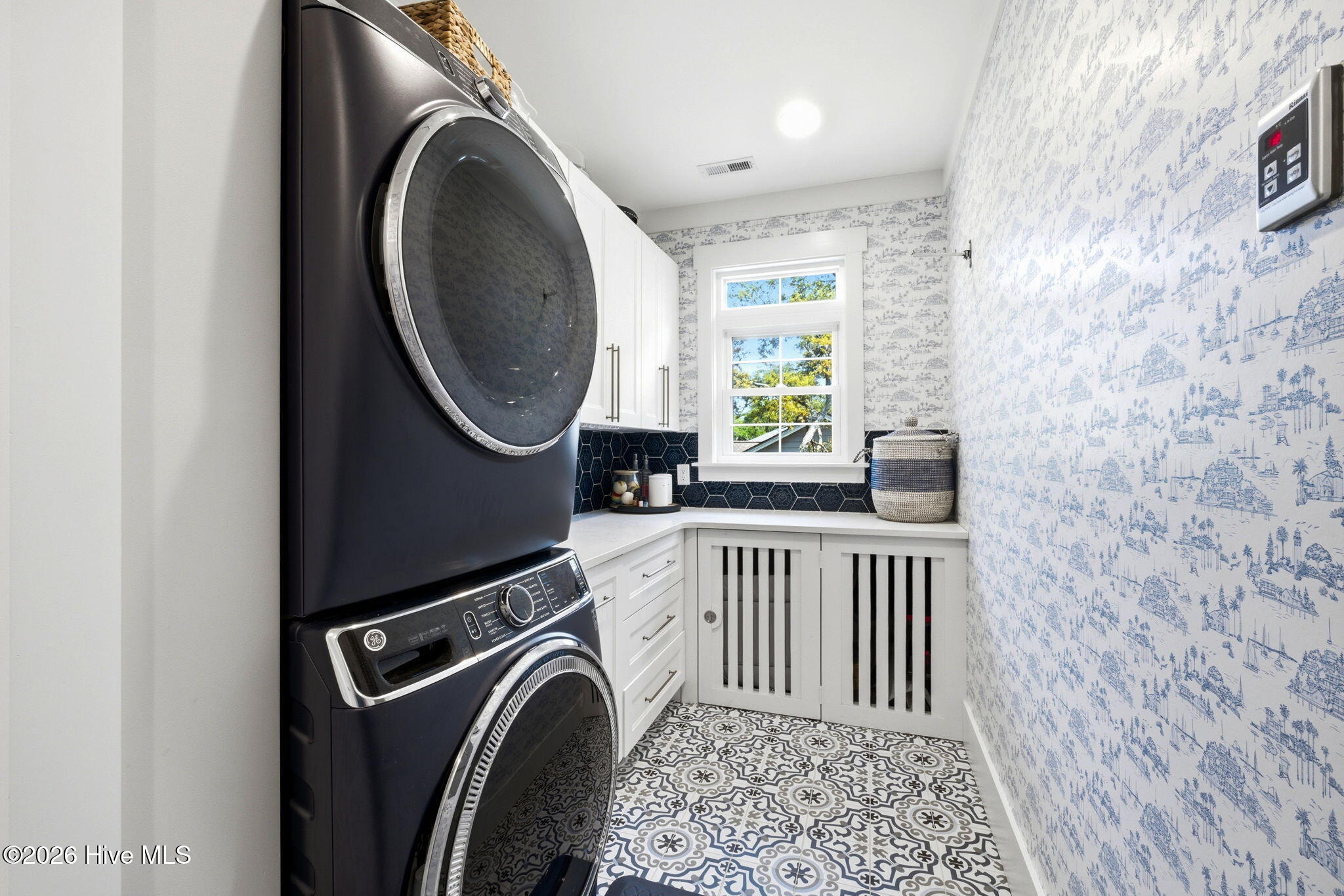 100568699 | Photo 34