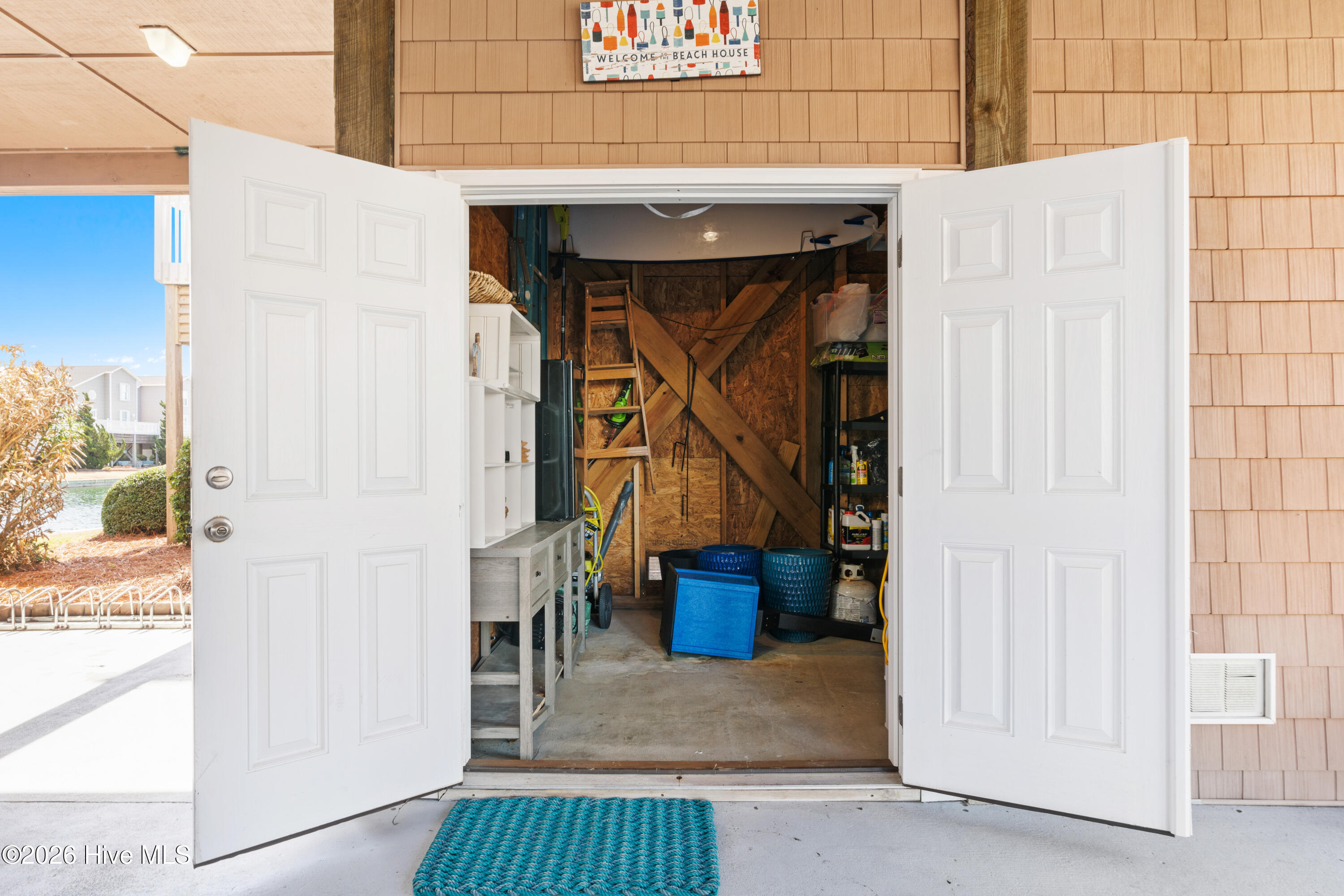 100560754 | Photo 50