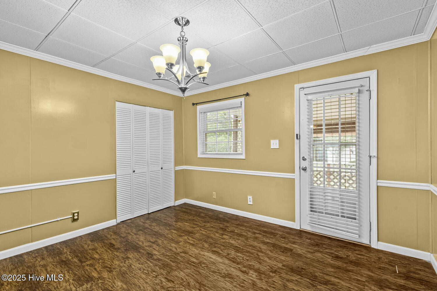 100530678 | Photo 15