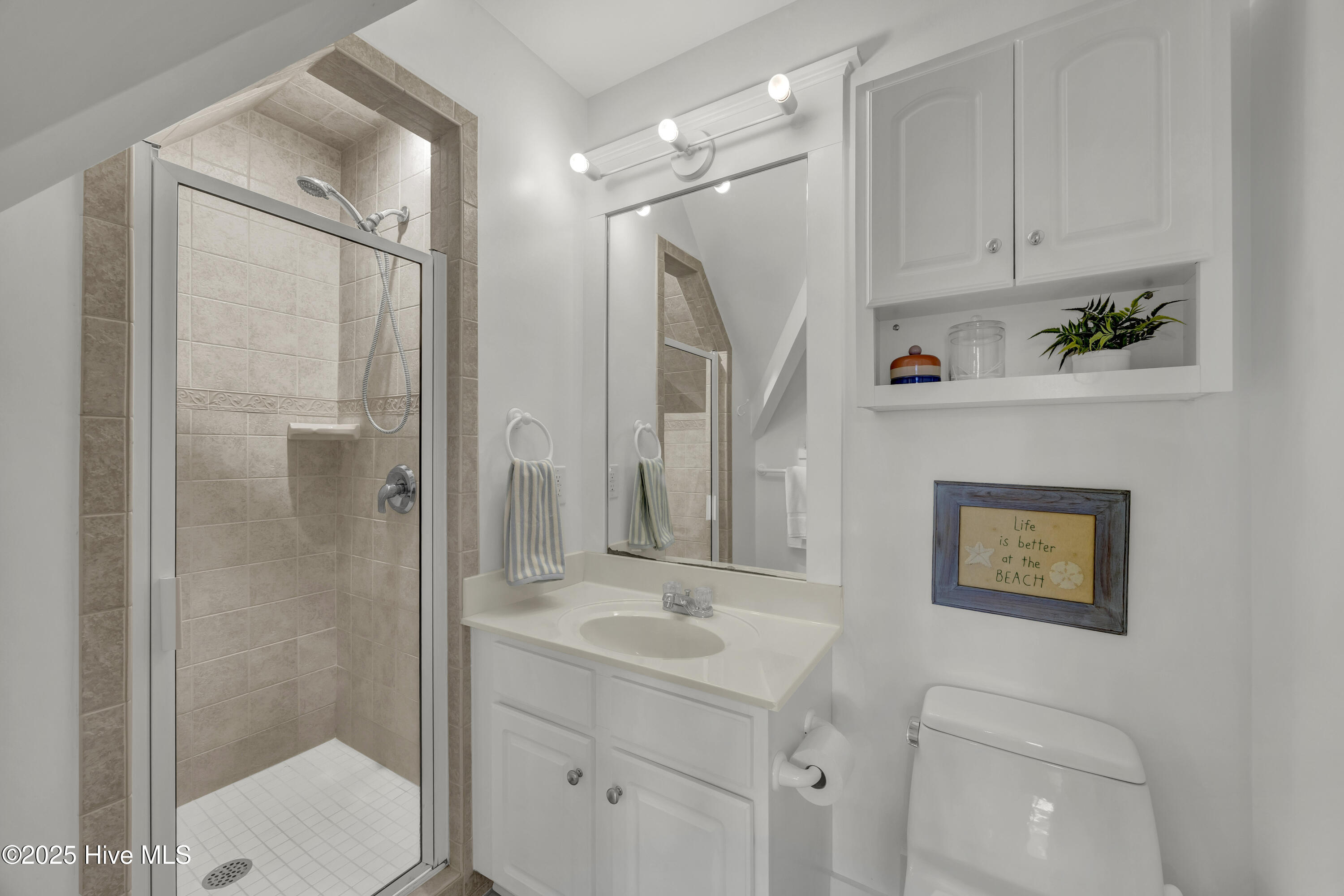 100546585 | Photo 16