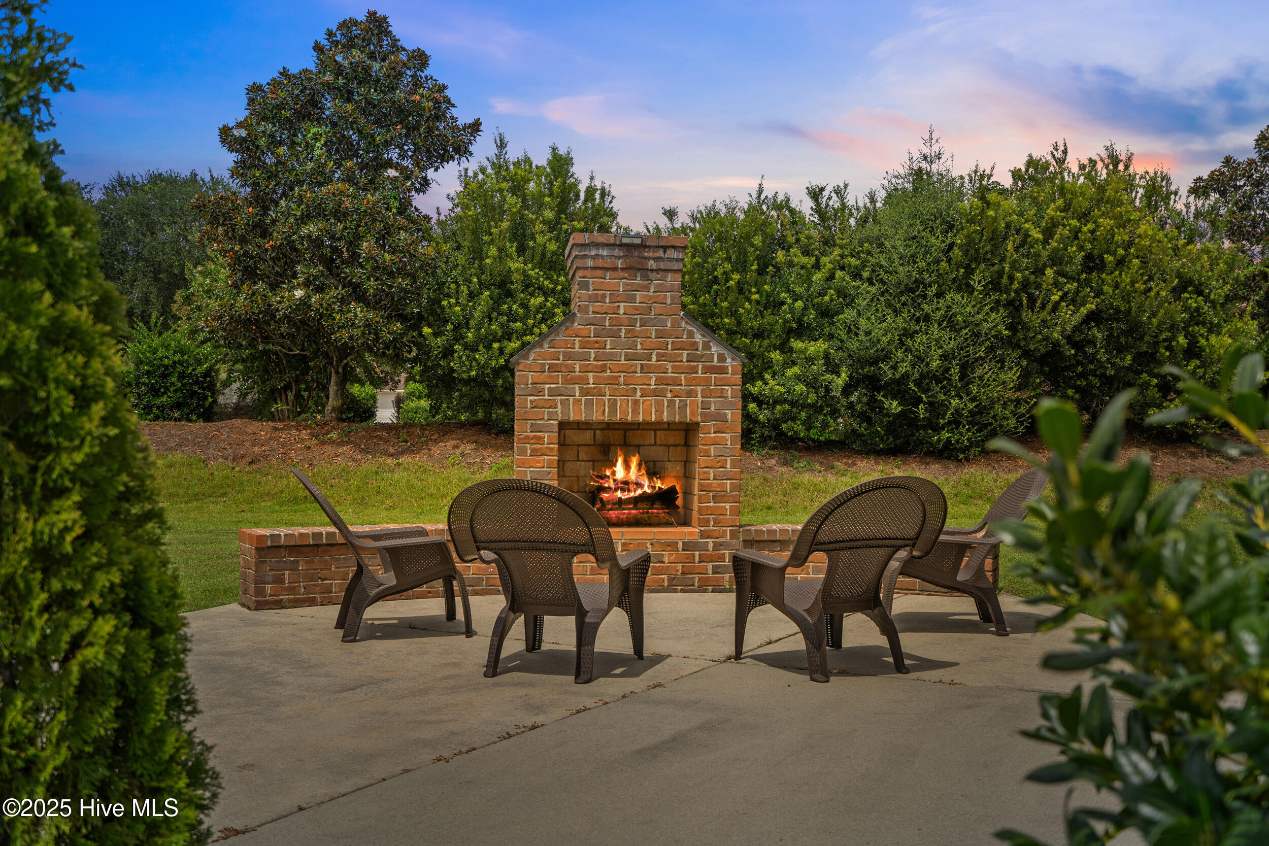 100527914 | Photo 35