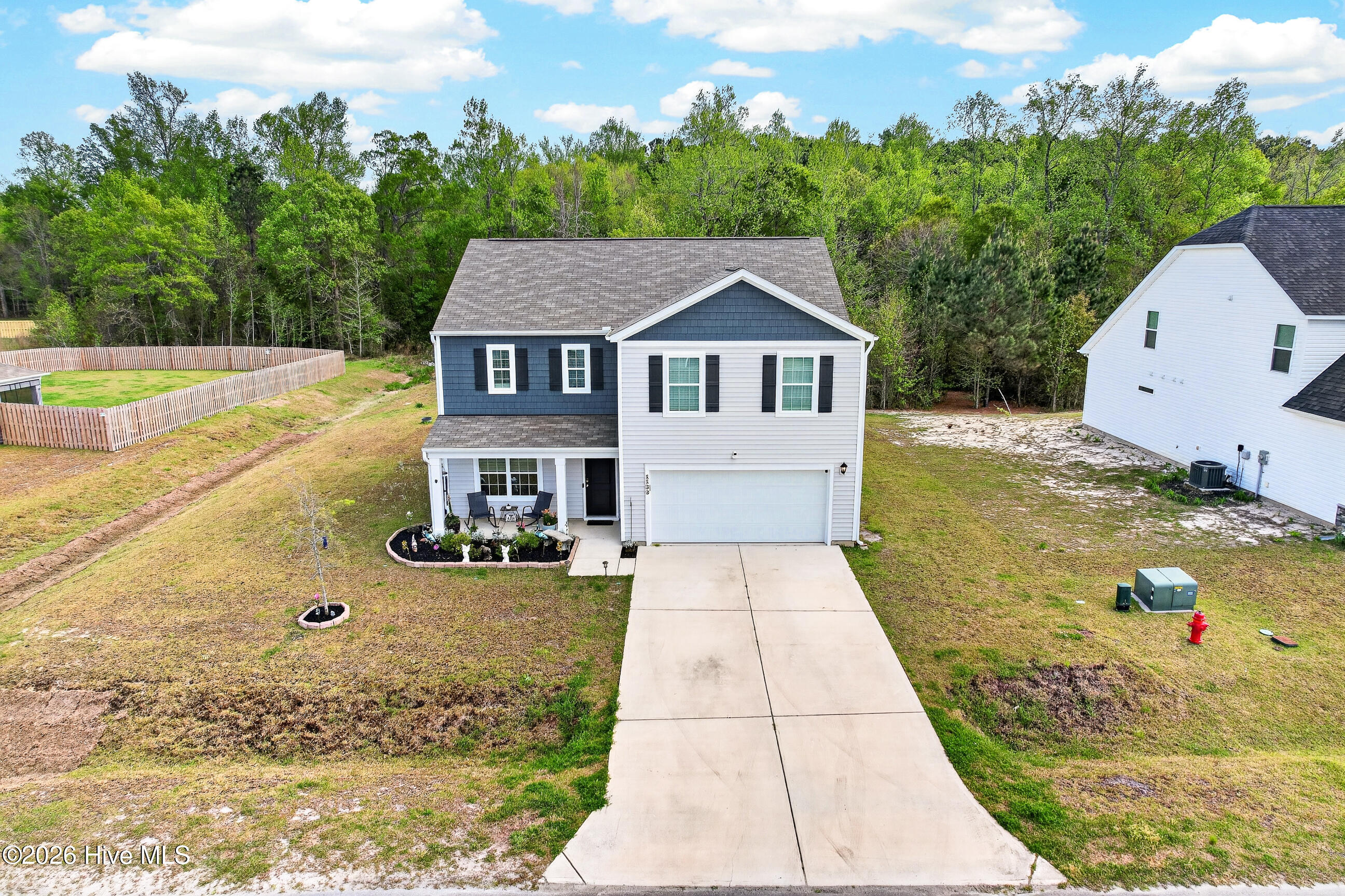 100566530 | Photo 26