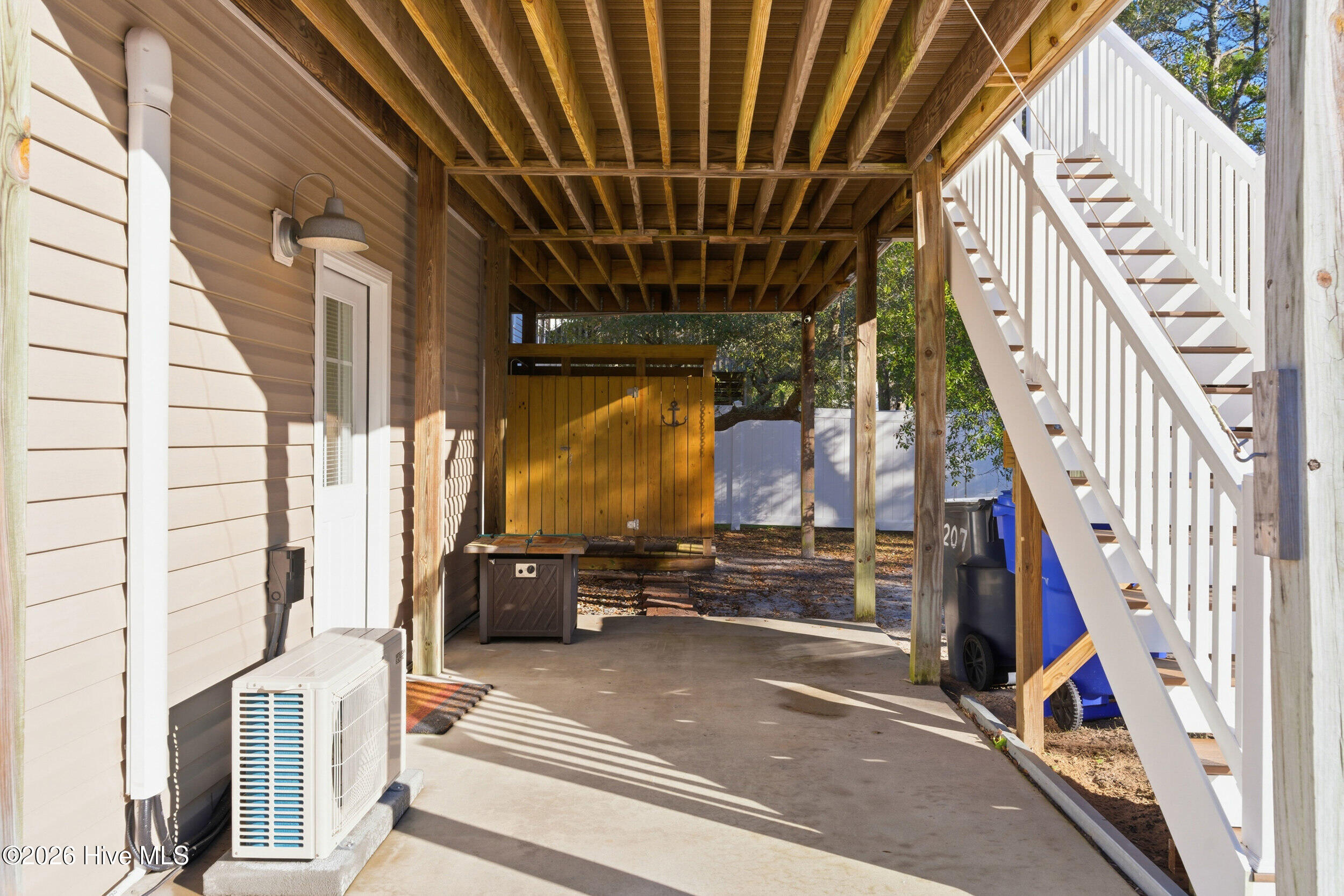 100549898 | Photo 39