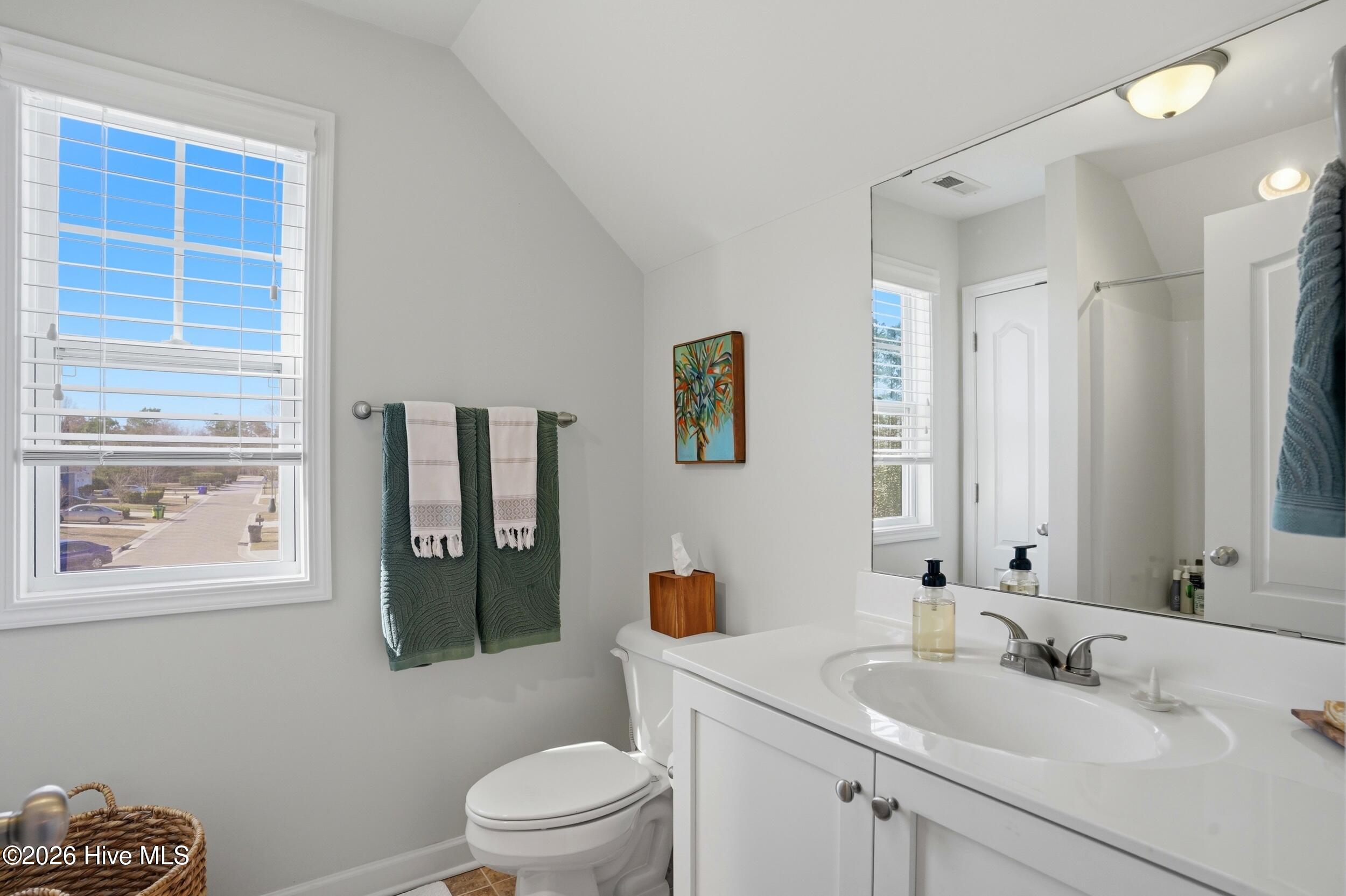 100560631 | Photo 29