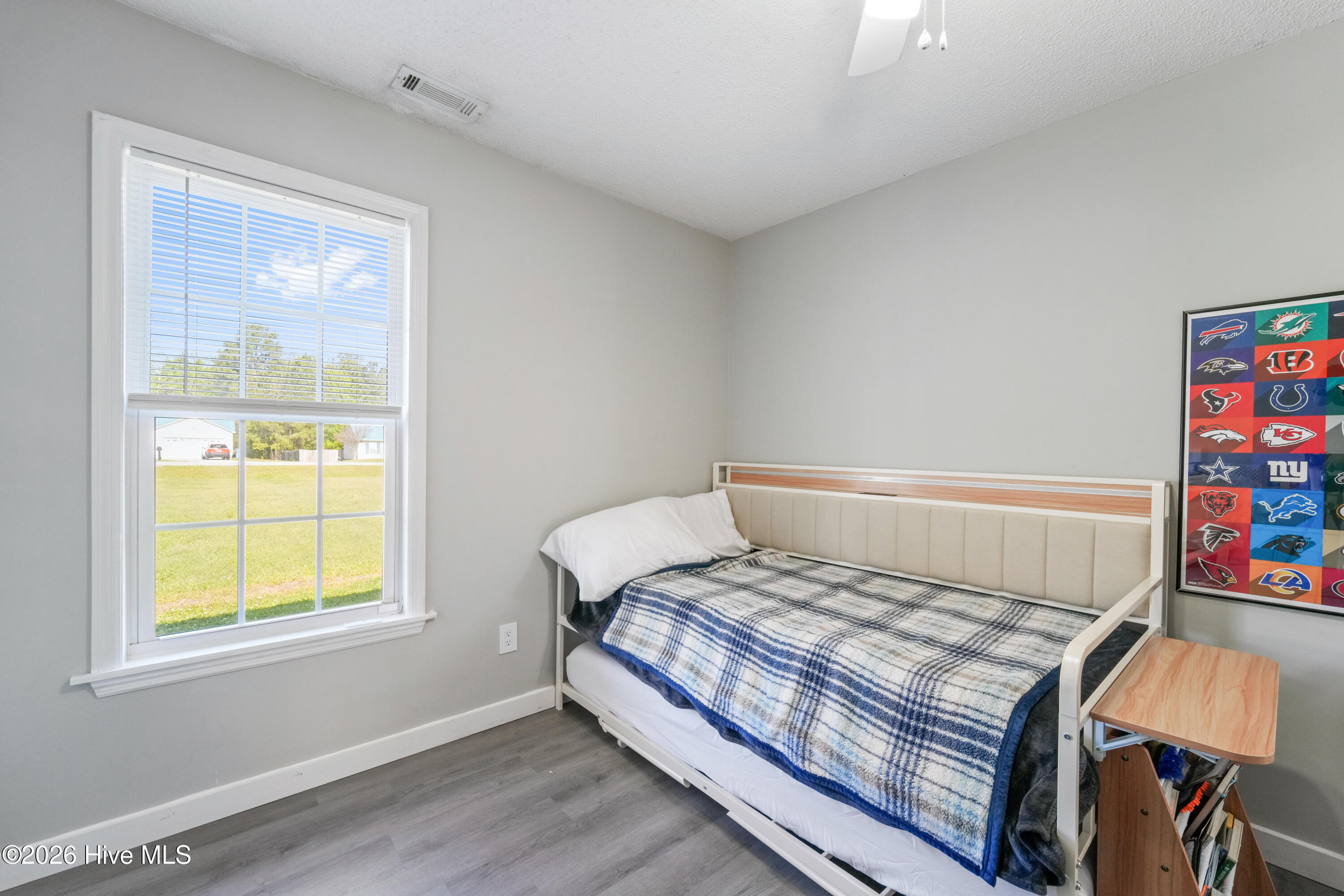 100566597 | Photo 21