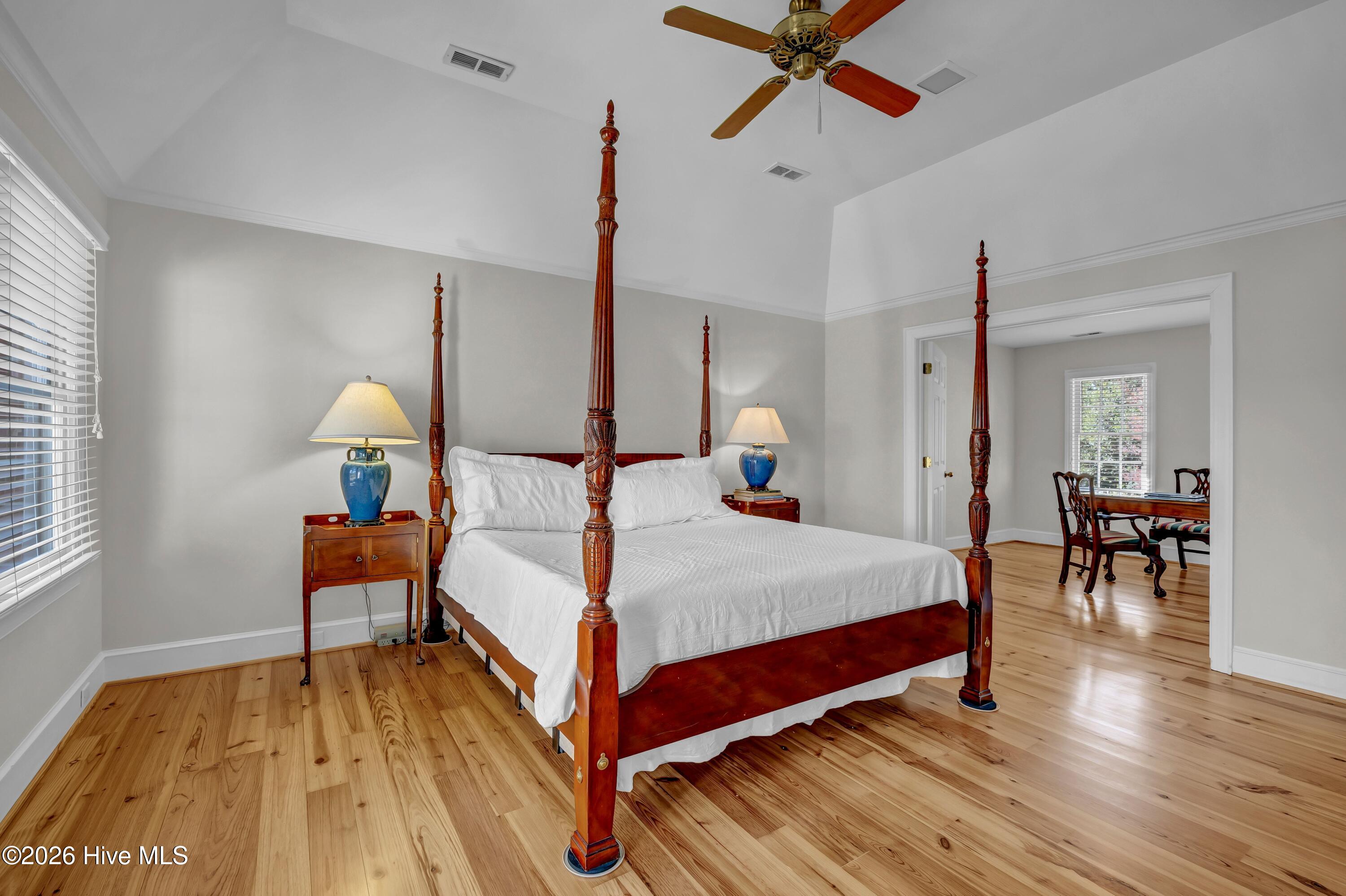 100554462 | Photo 29