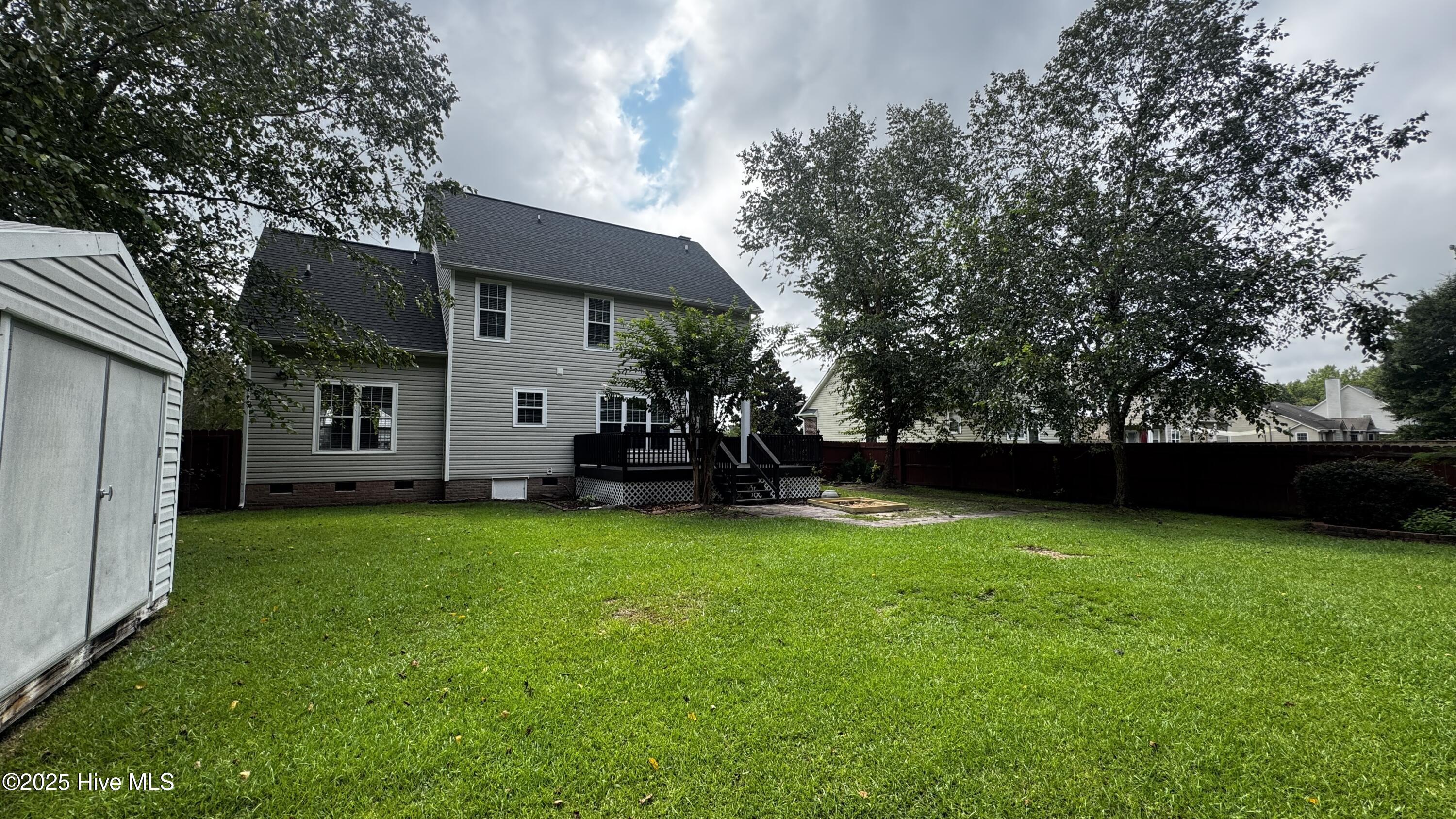 100525819 | Photo 41