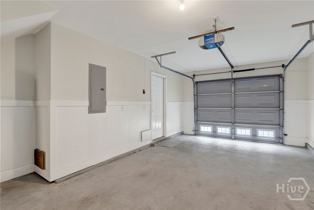 Spacious Garage