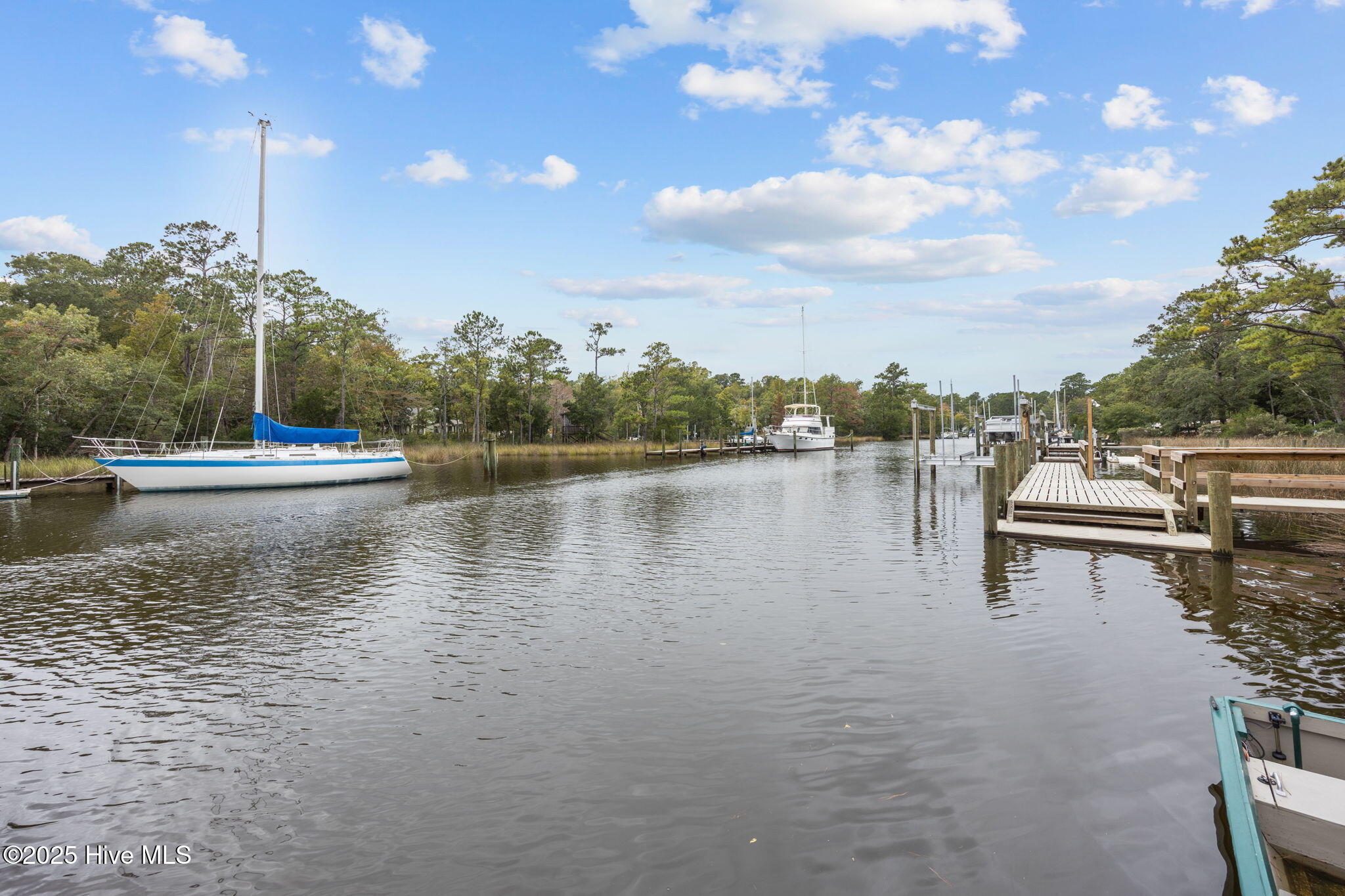 402 Whittaker Point Road,Oriental